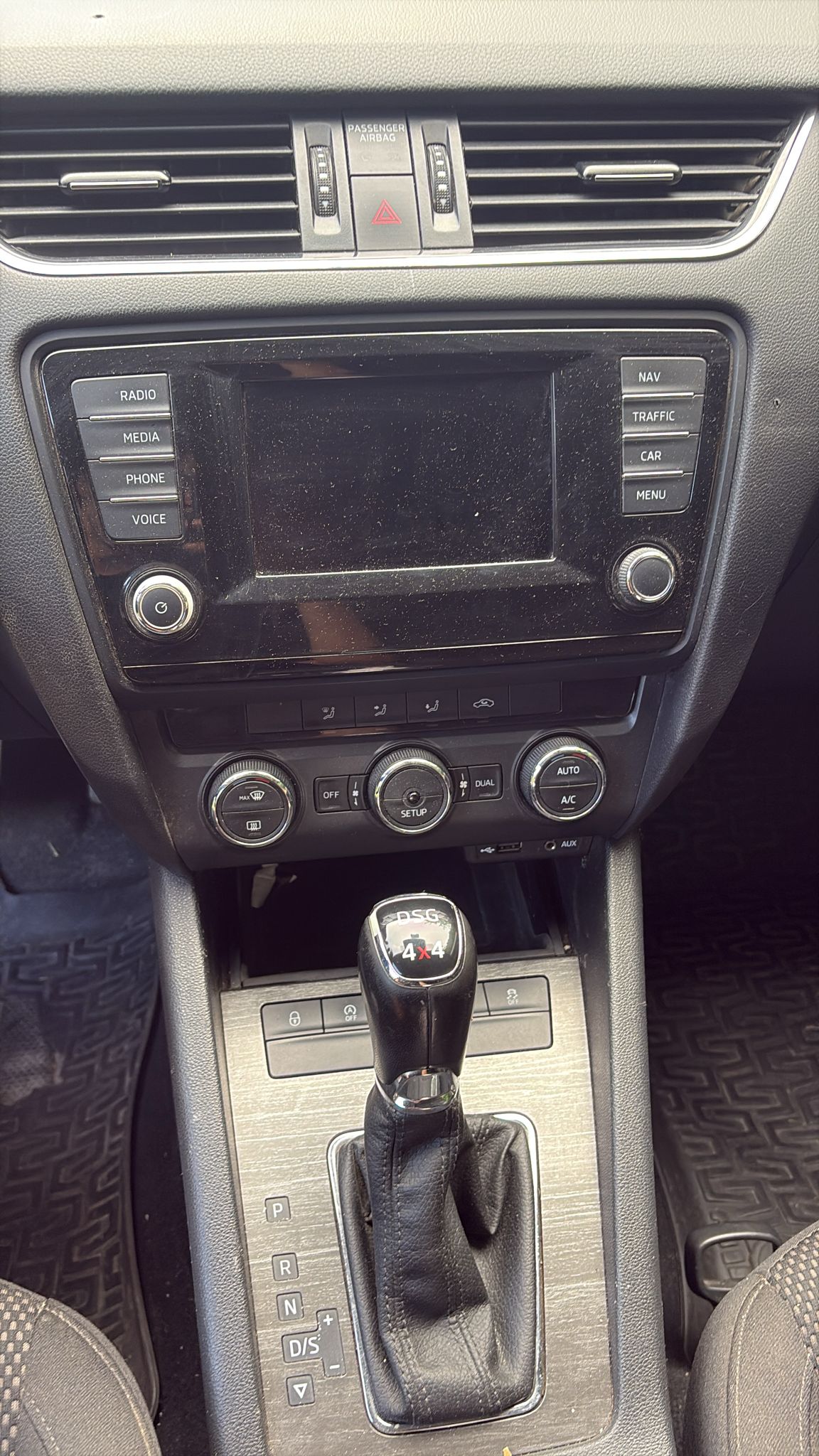 SKODA SCOUT 1.8 TSI 180 4x4 DSG-image-5