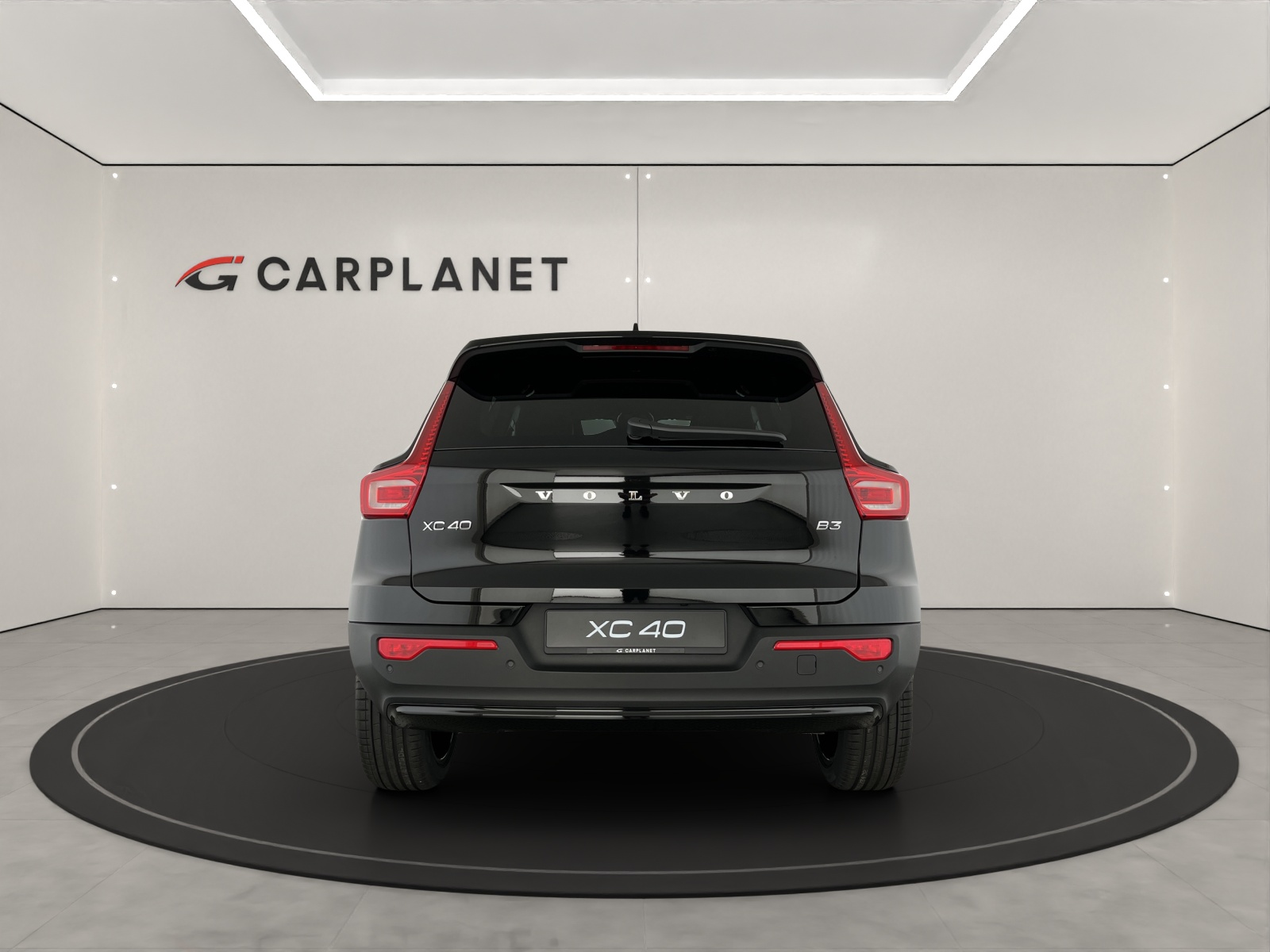 VOLVO XC40 2.0 B3 MH Plus Dark-image-4