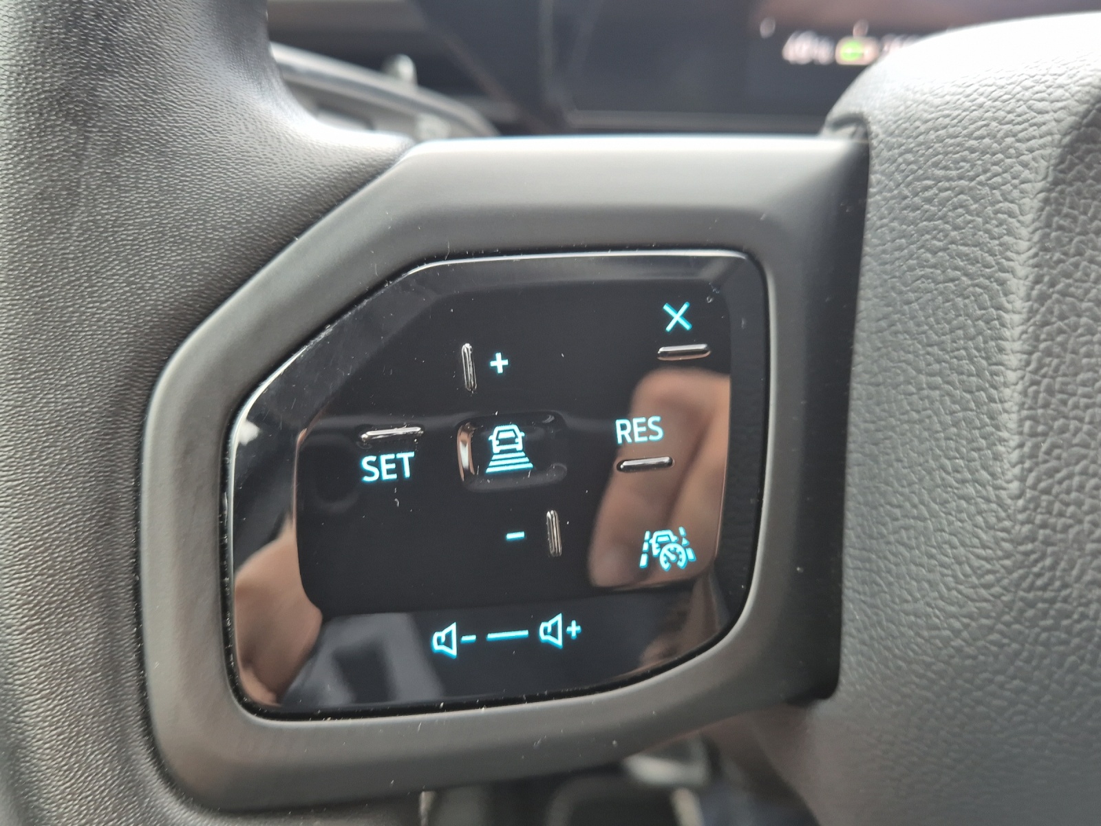 FORD Explorer Elektro 77kWh Extended Range*360°Kamera*Anhängerkupplung*-image-10