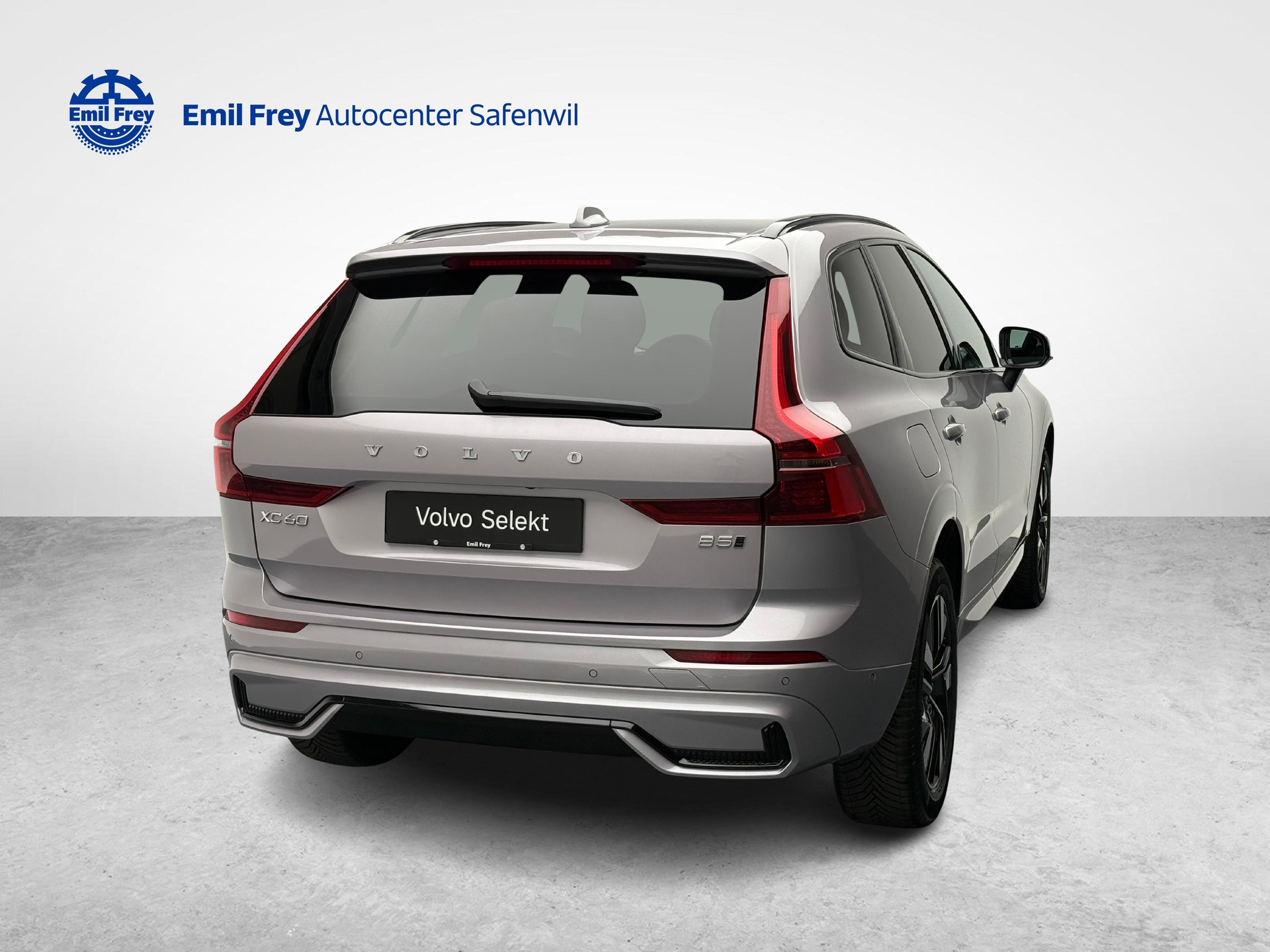 VOLVO XC60 2.0 B5 MH Plus Dark AWD-image-4