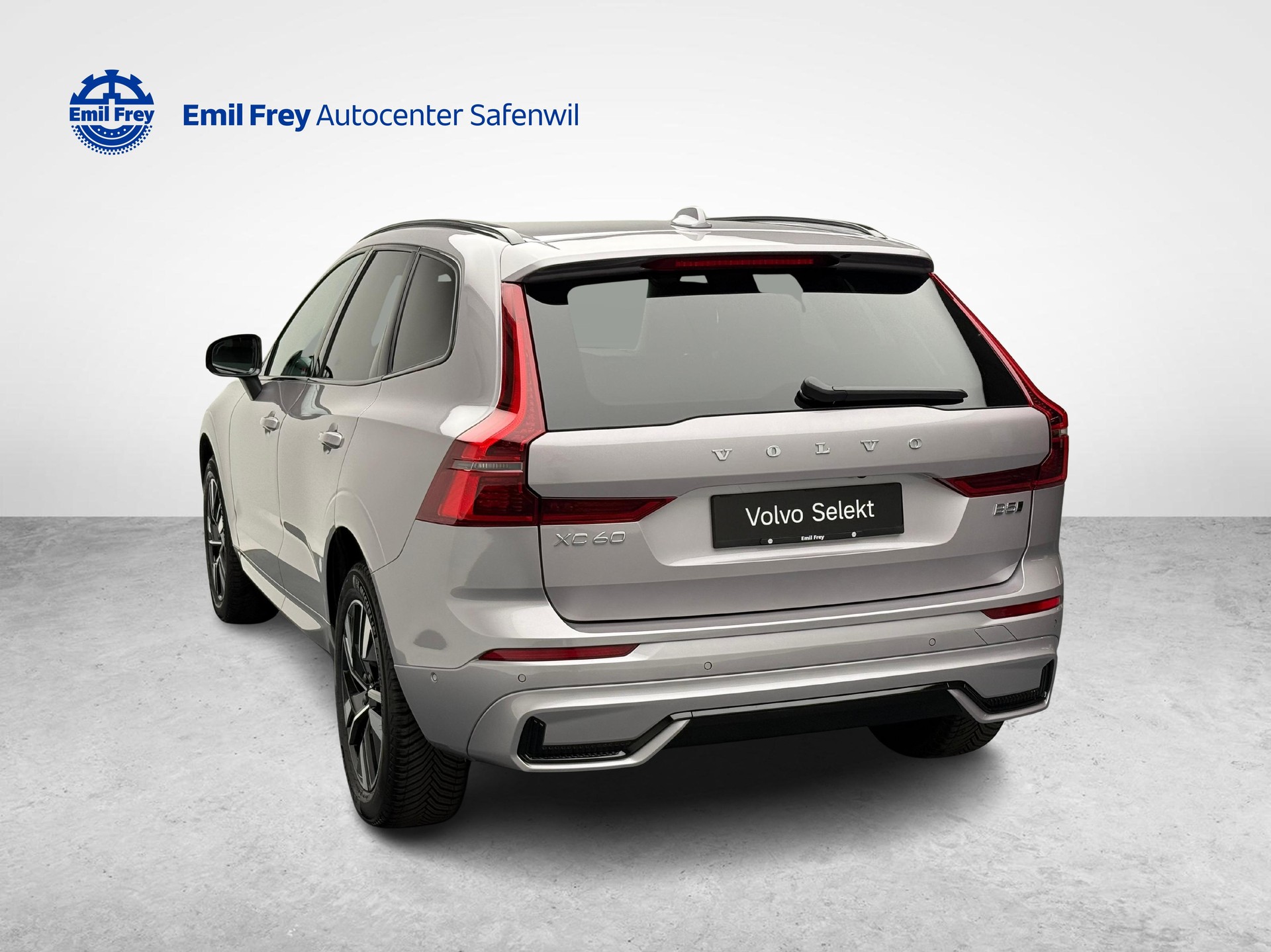 VOLVO XC60 2.0 B5 MH Plus Dark AWD-image-2