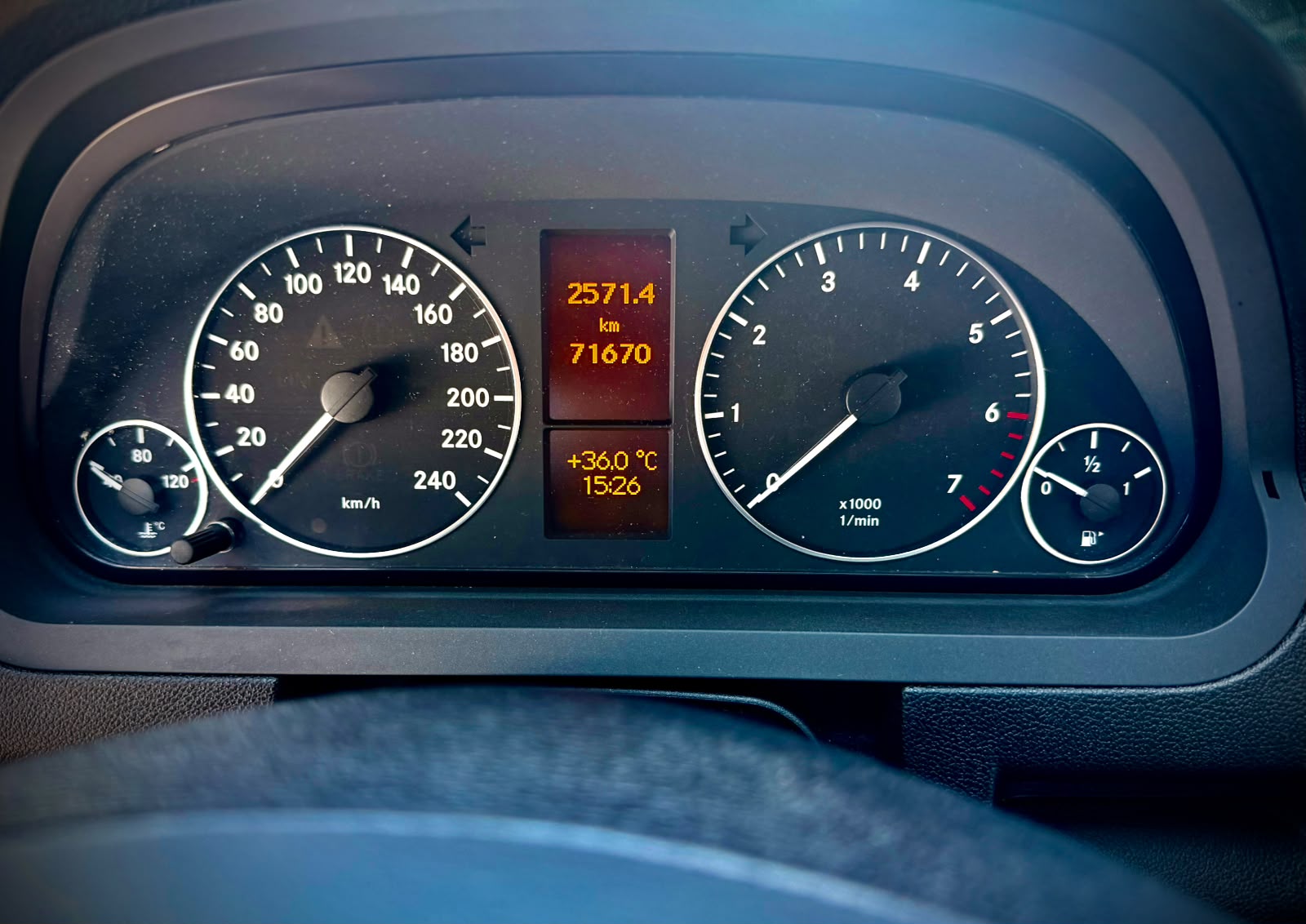 MERCEDES-BENZ A 180 (170) BlueEfficiency Classic-image-8