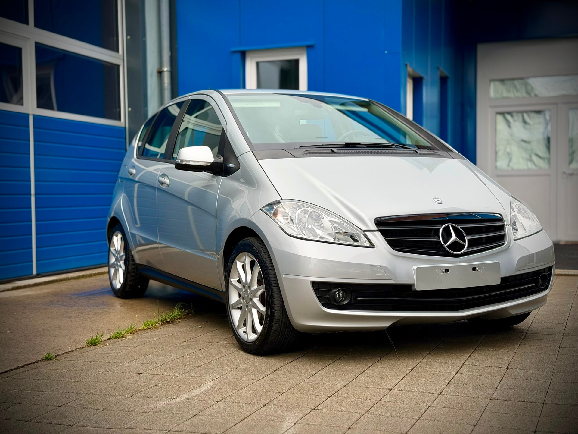 MERCEDES-BENZ A 180 (170) BlueEfficiency Classic-image-0