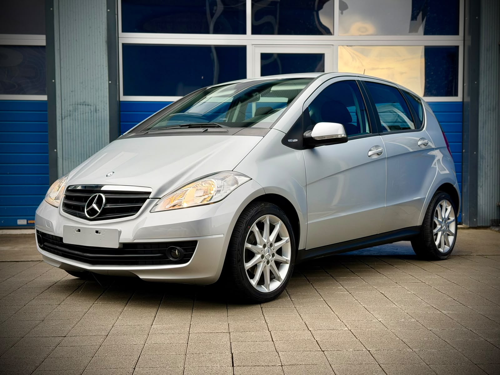MERCEDES-BENZ A 180 (170) BlueEfficiency Classic-image-2