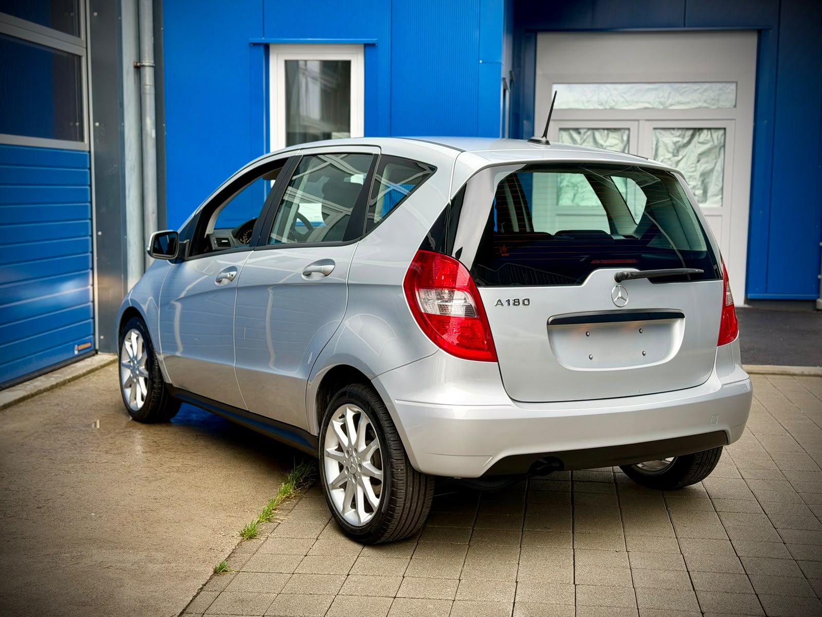 MERCEDES-BENZ A 180 (170) BlueEfficiency Classic-image-4