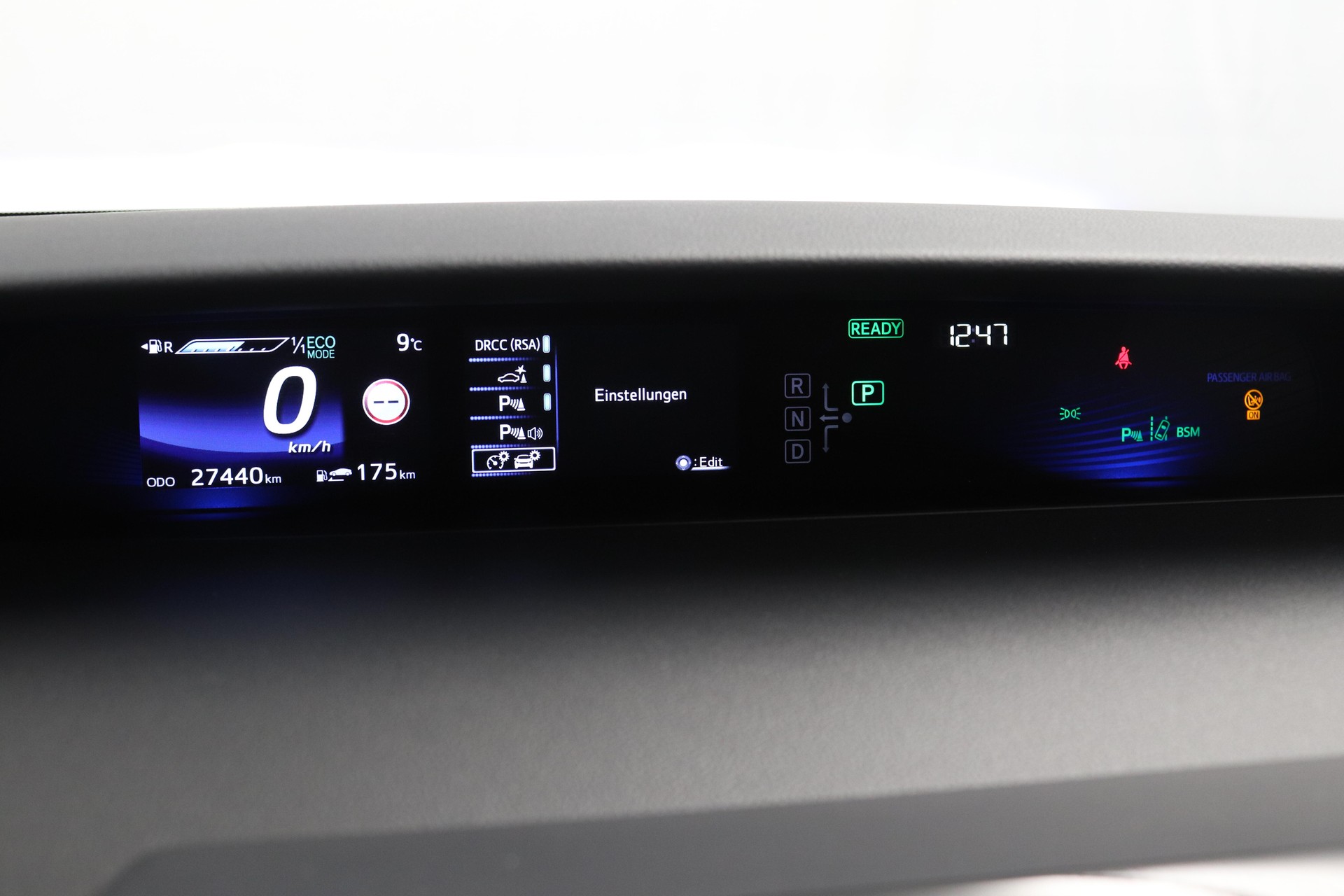 TOYOTA Mirai Fuel Cell Premium-image-13