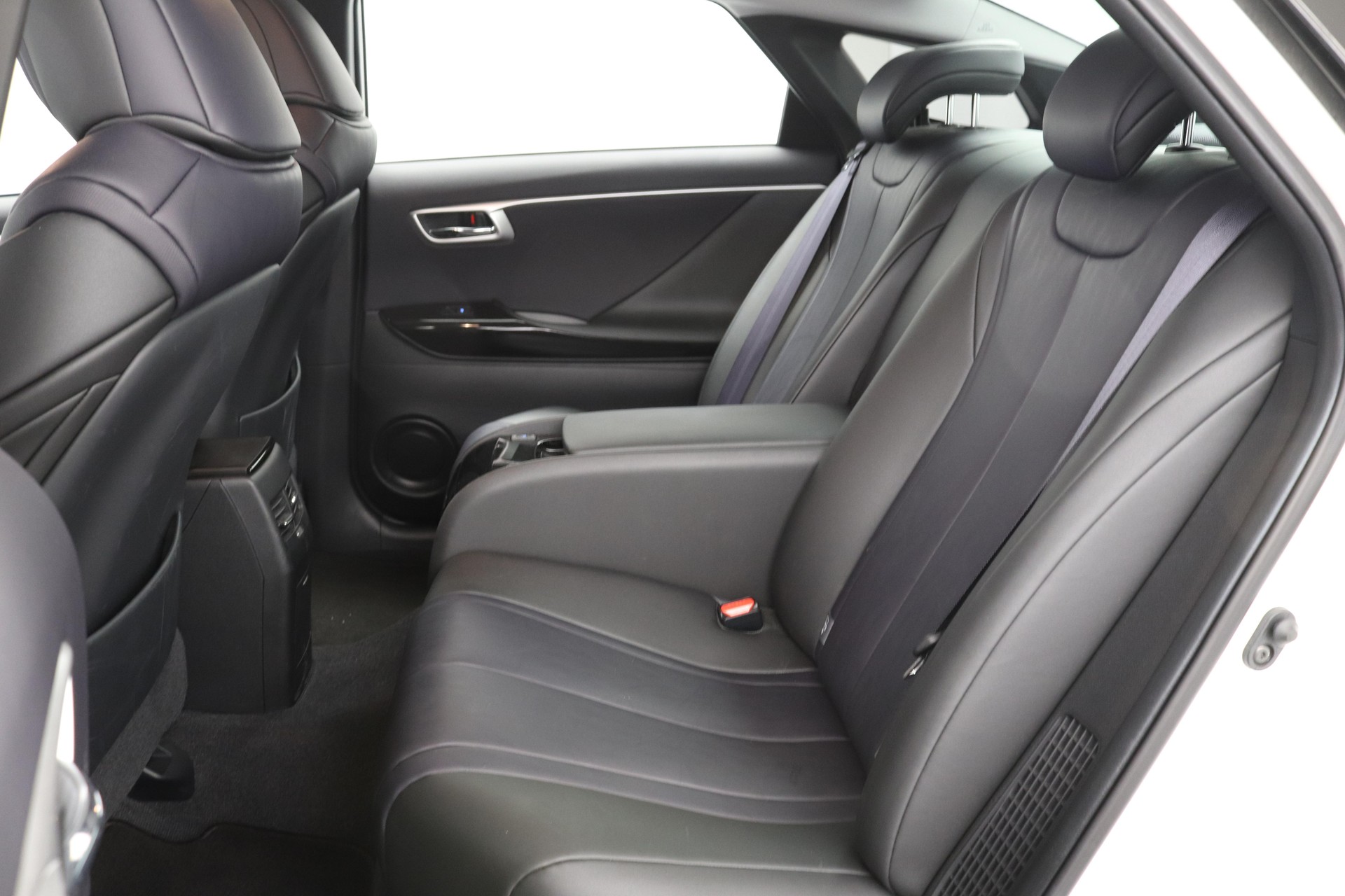 TOYOTA Mirai Fuel Cell Premium-image-8