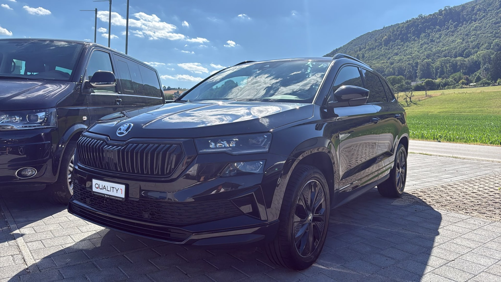 SKODA Karoq 2.0 TSI SportLine 4x4 DSG-image-2