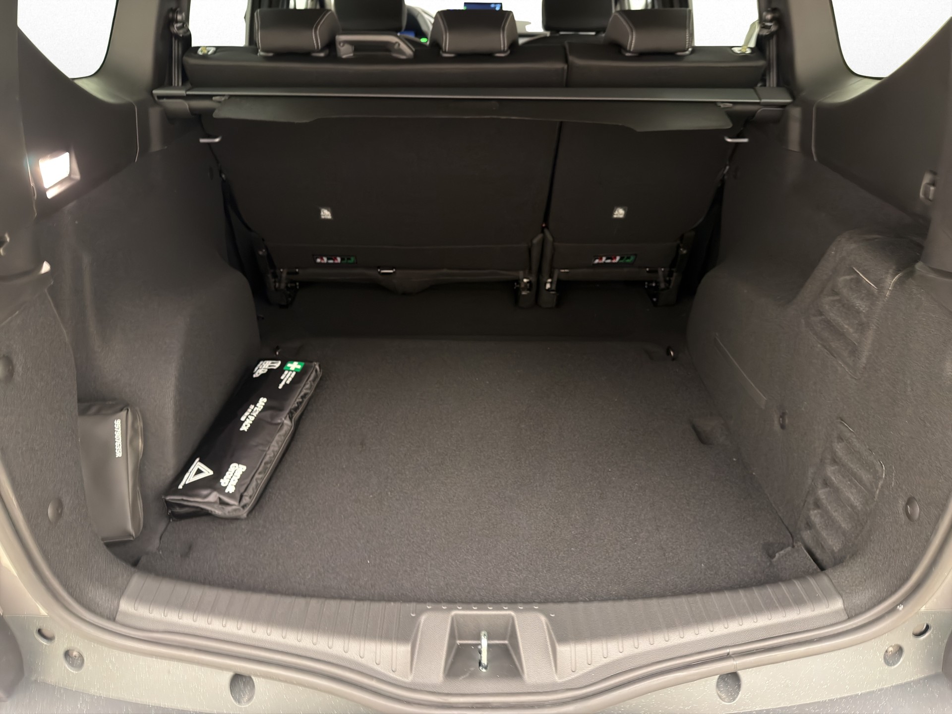 DACIA Jogger 1.8 Hybrid Journey-image-12