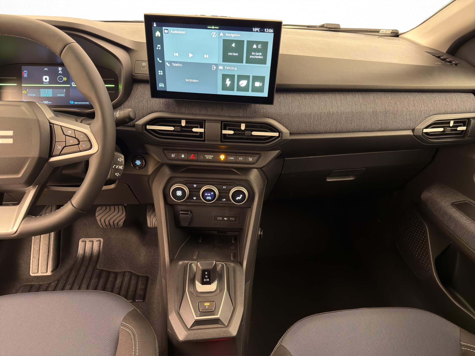 DACIA Jogger 1.8 Hybrid Journey-image-9