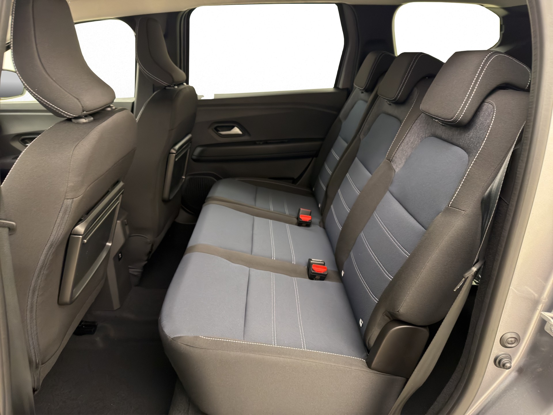 DACIA Jogger 1.8 Hybrid Journey-image-11