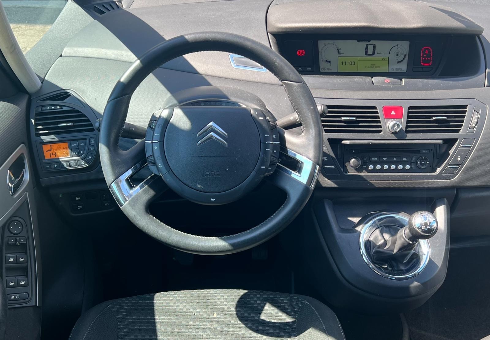 CITROEN C4 Picasso 1.6 HDI 16V Essentiel-image-9