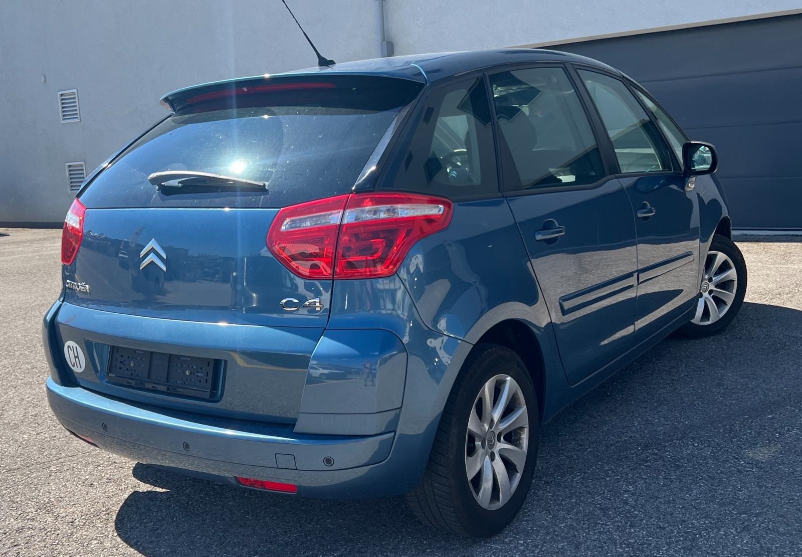 CITROEN C4 Picasso 1.6 HDI 16V Essentiel-image-4