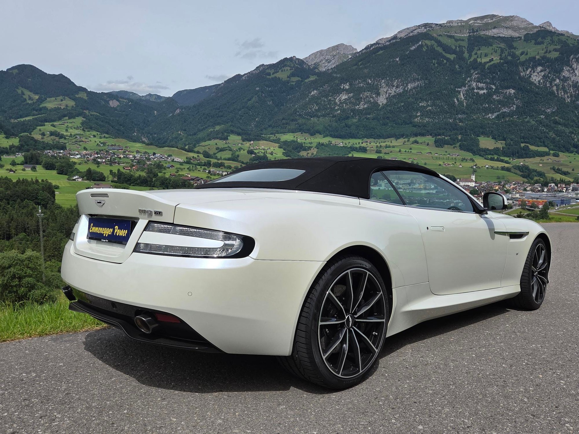 ASTON MARTIN DB9 GT 6.0 V12 Volante-image-2