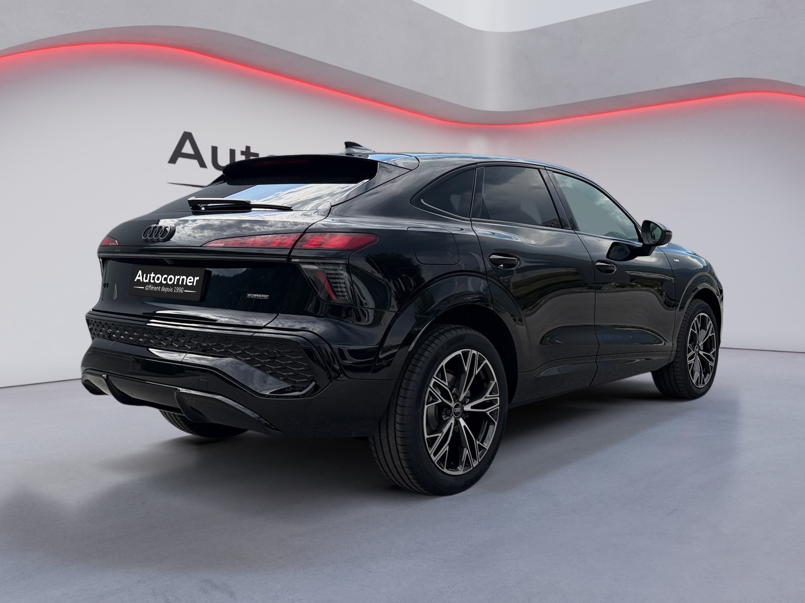 AUDI Q3 Sportback TDI quattro 142 kW S tronic-image-4