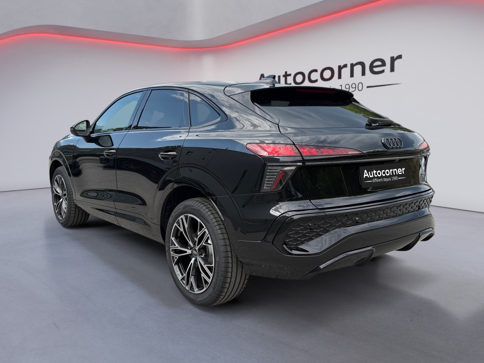 AUDI Q3 Sportback TDI quattro 142 kW S tronic-image-2