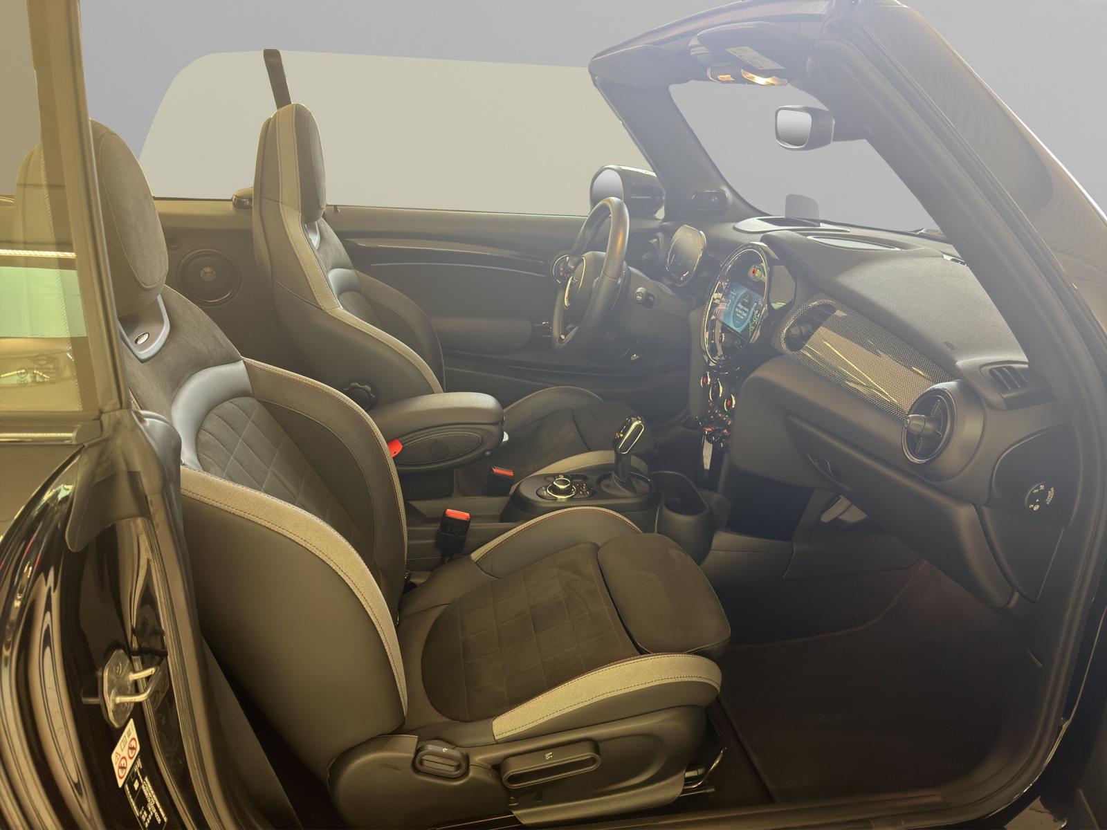 MINI Cabrio John Cooper Works-image-17