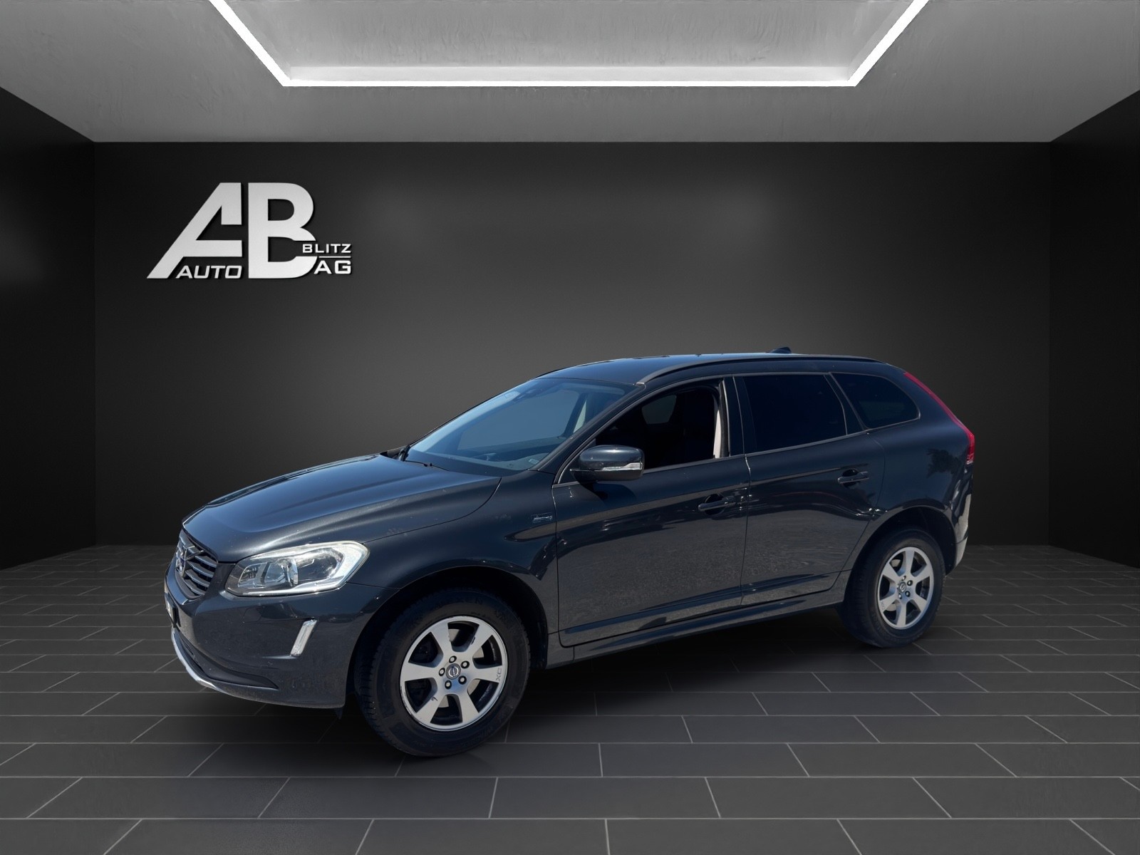 VOLVO XC60 D4 AWD Family Edition Geartronic-image-1