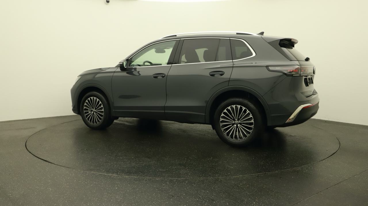 VW Tiguan 2.0 TDI SCR Elegance 4Motion DSG-image-2