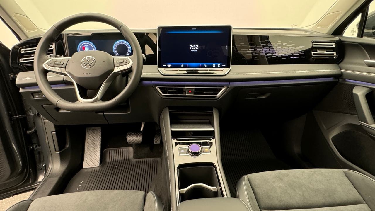 VW Tiguan 2.0 TDI SCR Elegance 4Motion DSG-image-5