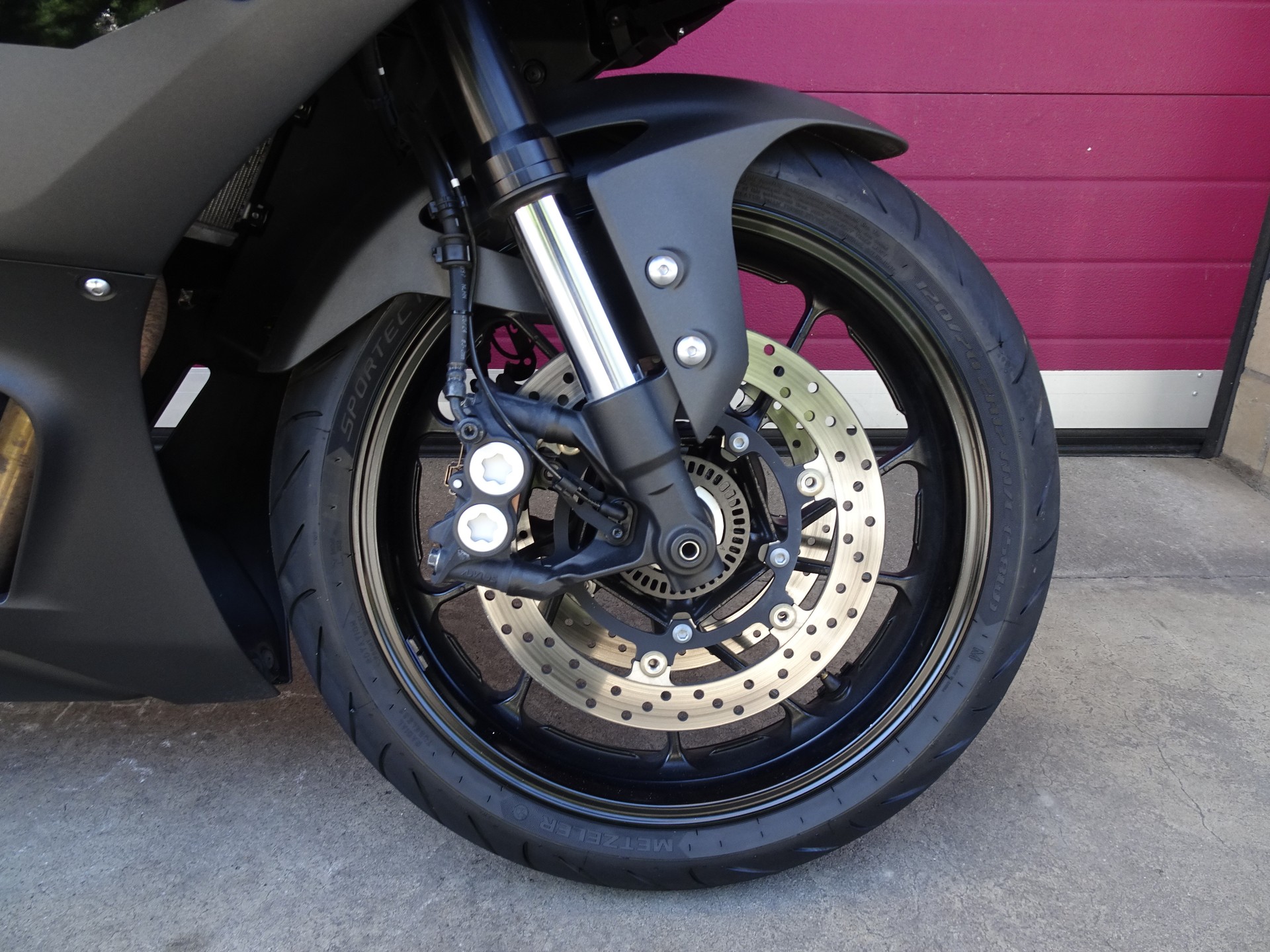 YAMAHA YZF-R7 (35kW)-showroom-element-1