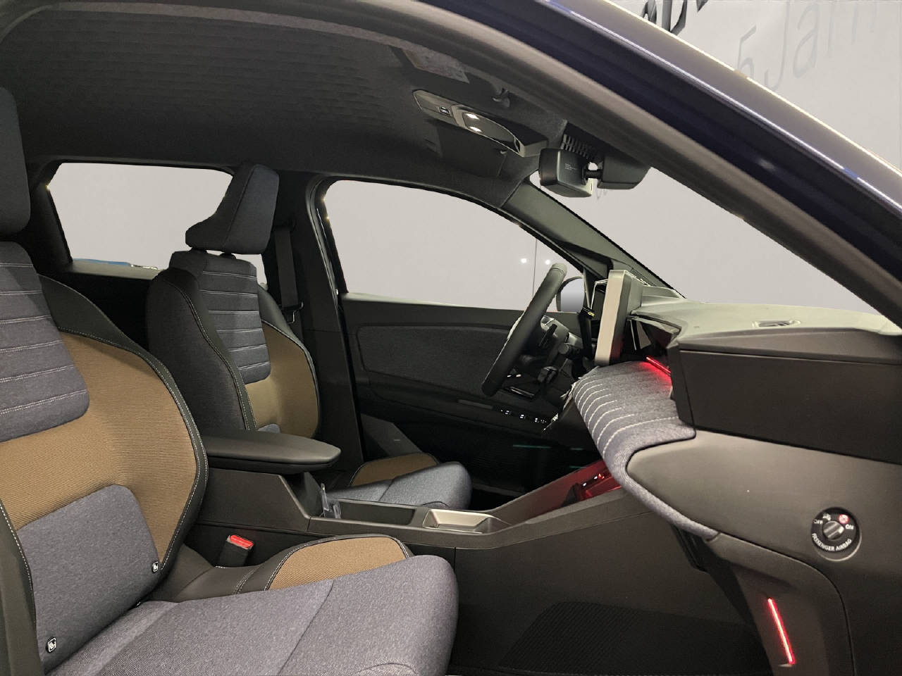 RENAULT R5 E-Tech Comfort Range techno-image-5