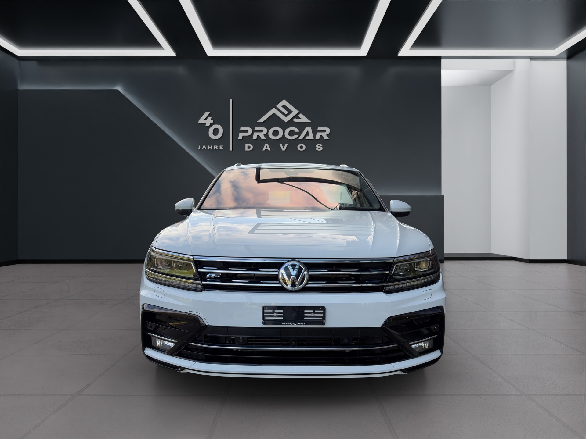 VW Tiguan 2.0 TDI SCR Highline DSG-image-2