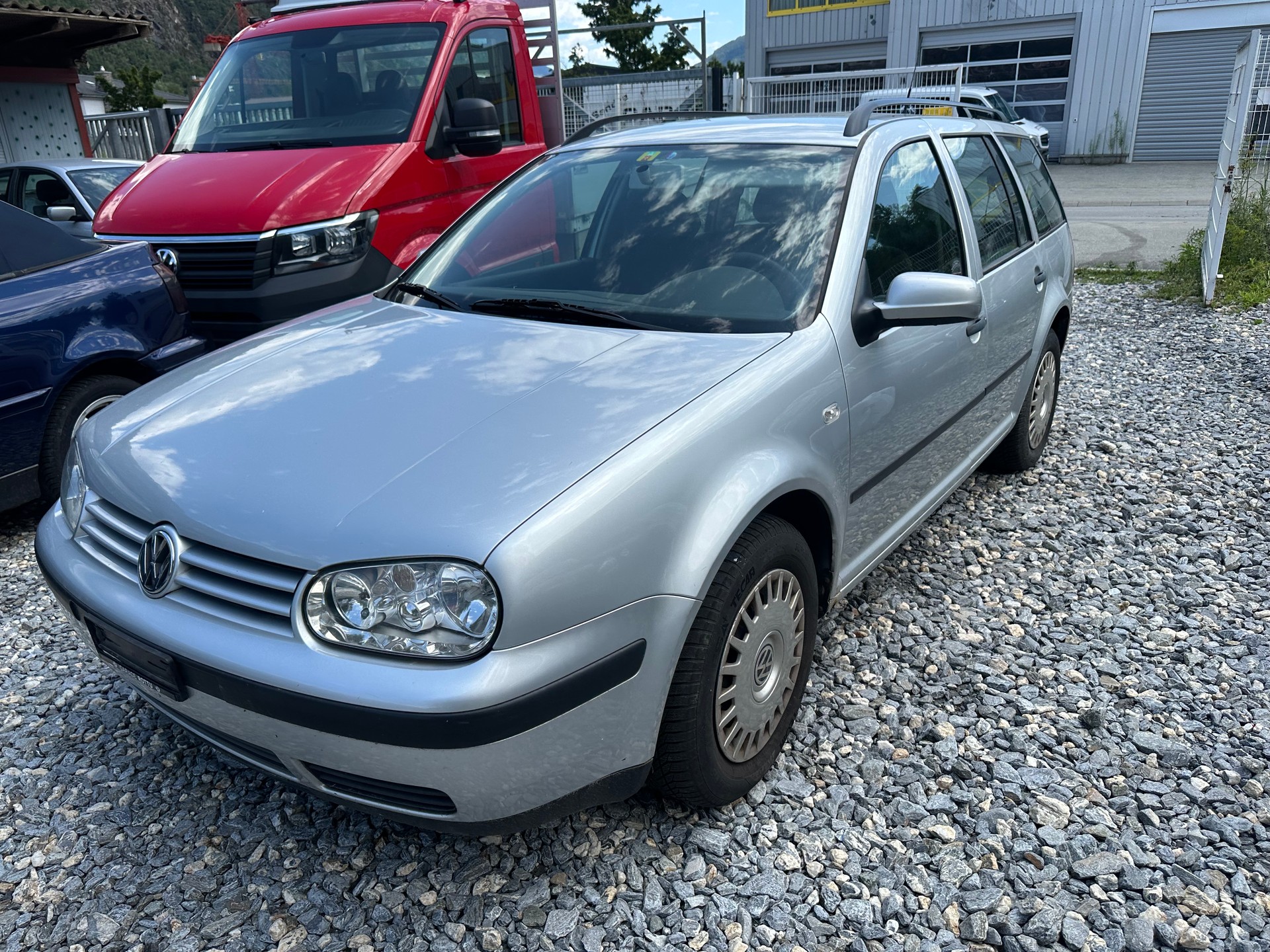 VW Golf Variant 2.0 Comfortline 4Motion-image-1