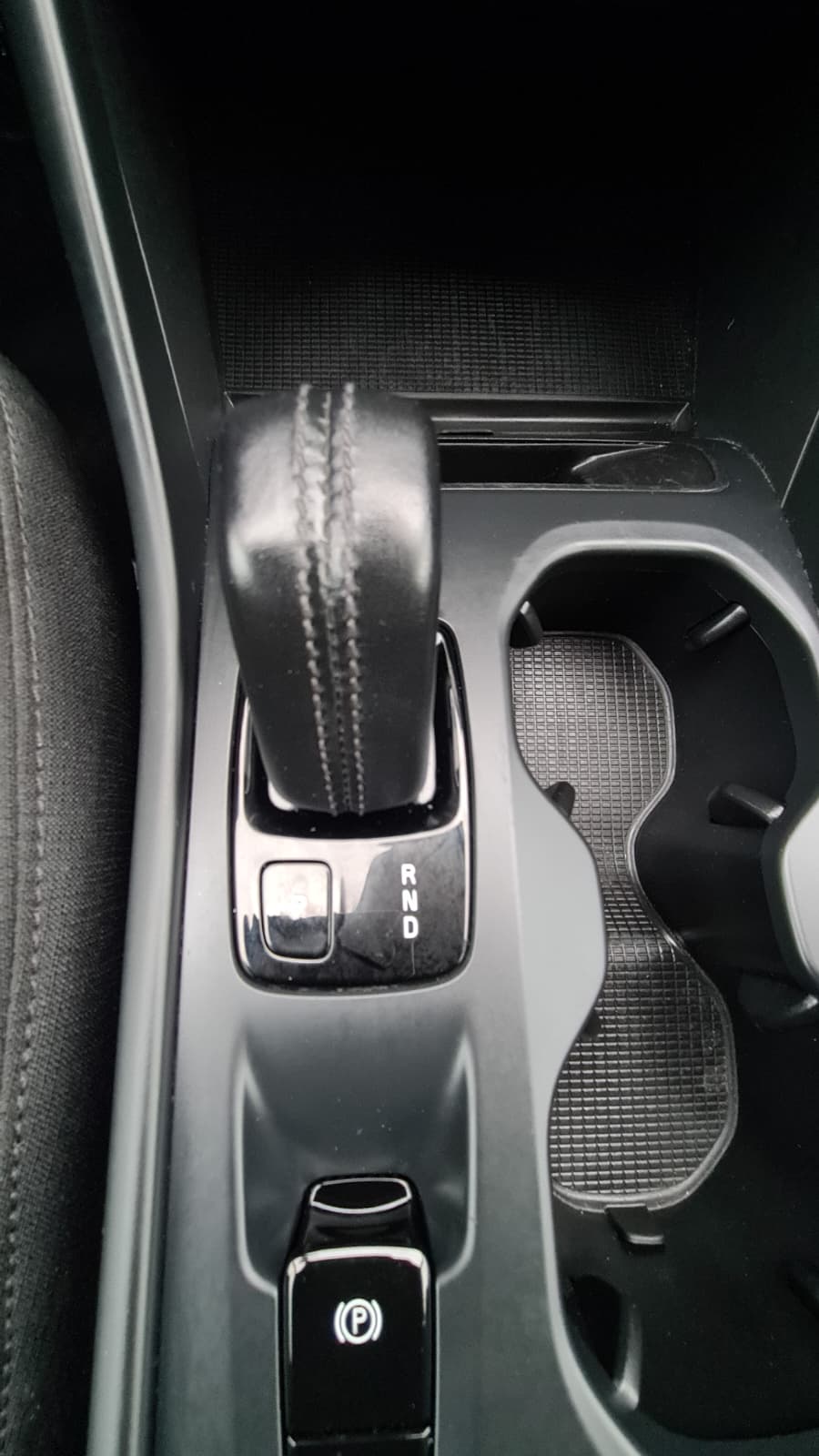 VOLVO XC40 D3 AWD Momentum Geartronic**RF-Kamera** PDC V+ H** Ab MFK **-image-11