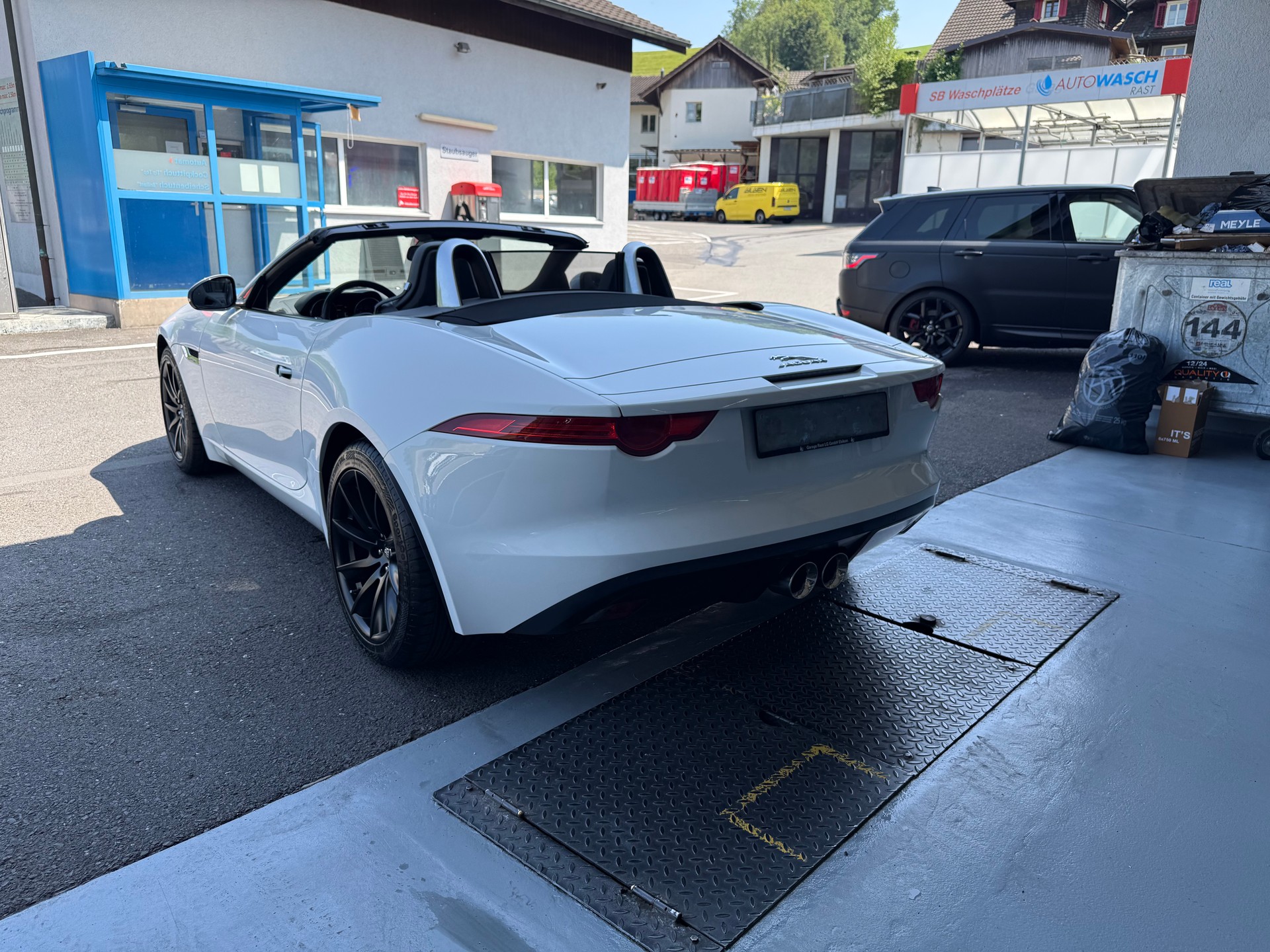 JAGUAR F-Type Convertible 3.0 V6 S/C-image-8