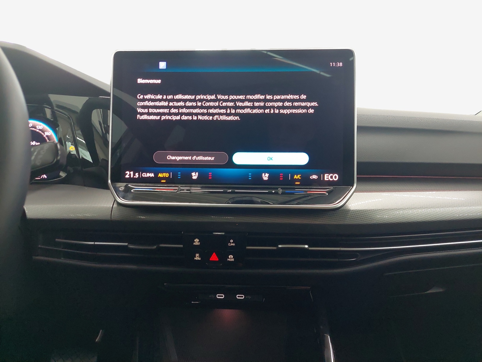 VW Golf 1.5 TSI PHEV Style-image-11