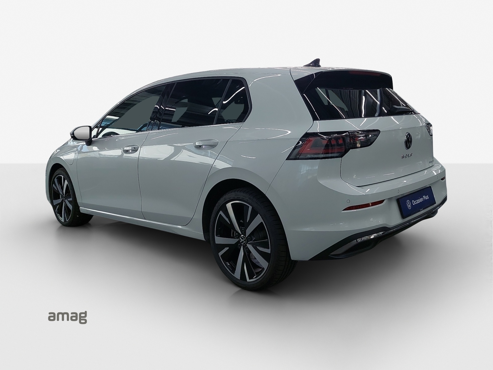 VW Golf 1.5 TSI PHEV Style-image-3