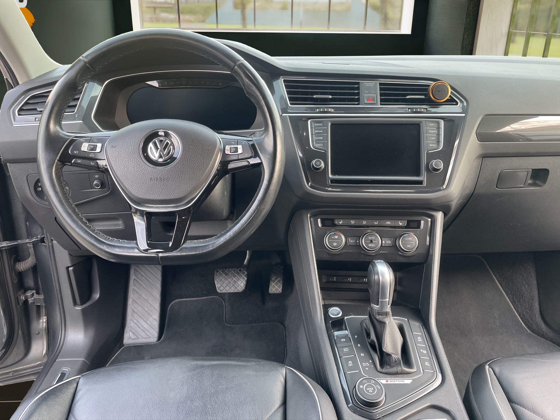 VW Tiguan 2.0TSI Highline 4Motion DSG-image-10