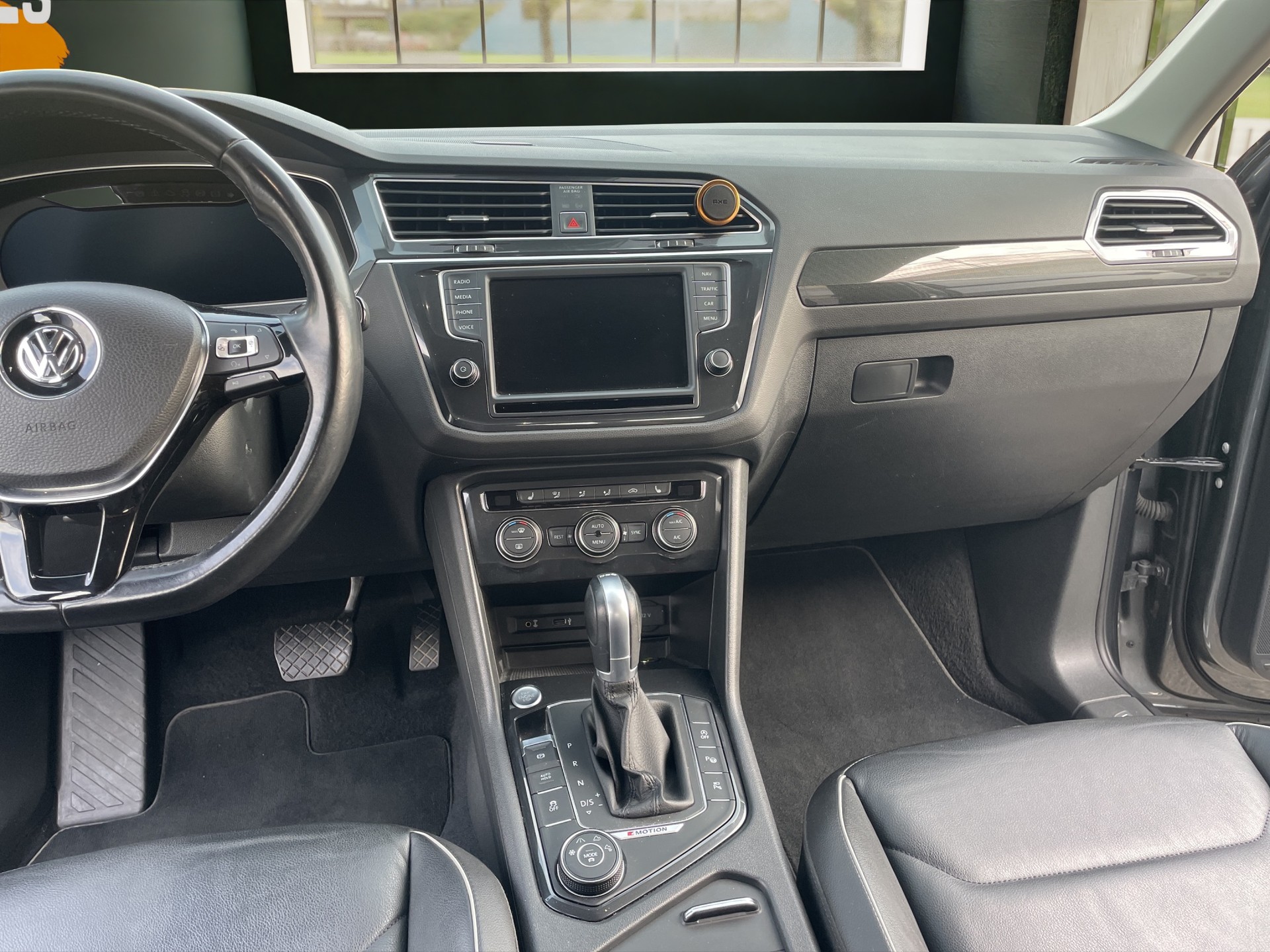 VW Tiguan 2.0TSI Highline 4Motion DSG-image-11