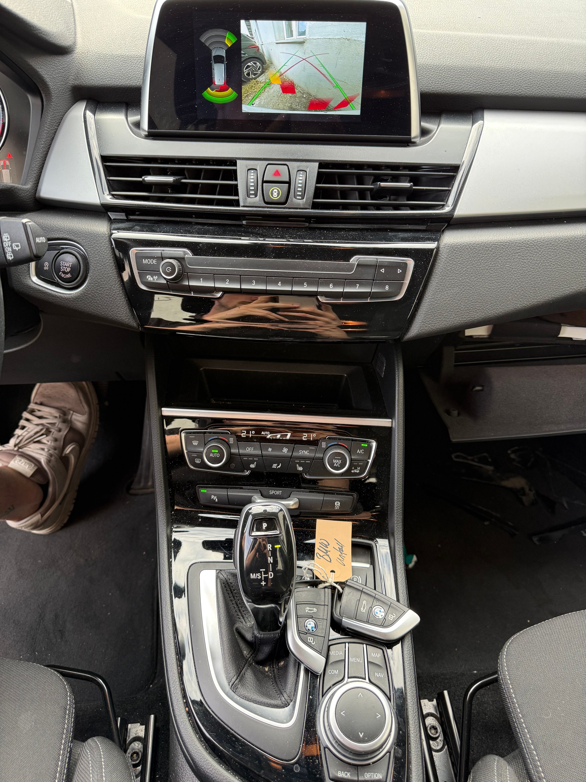 BMW 216d Gran Tourer DKG-image-12