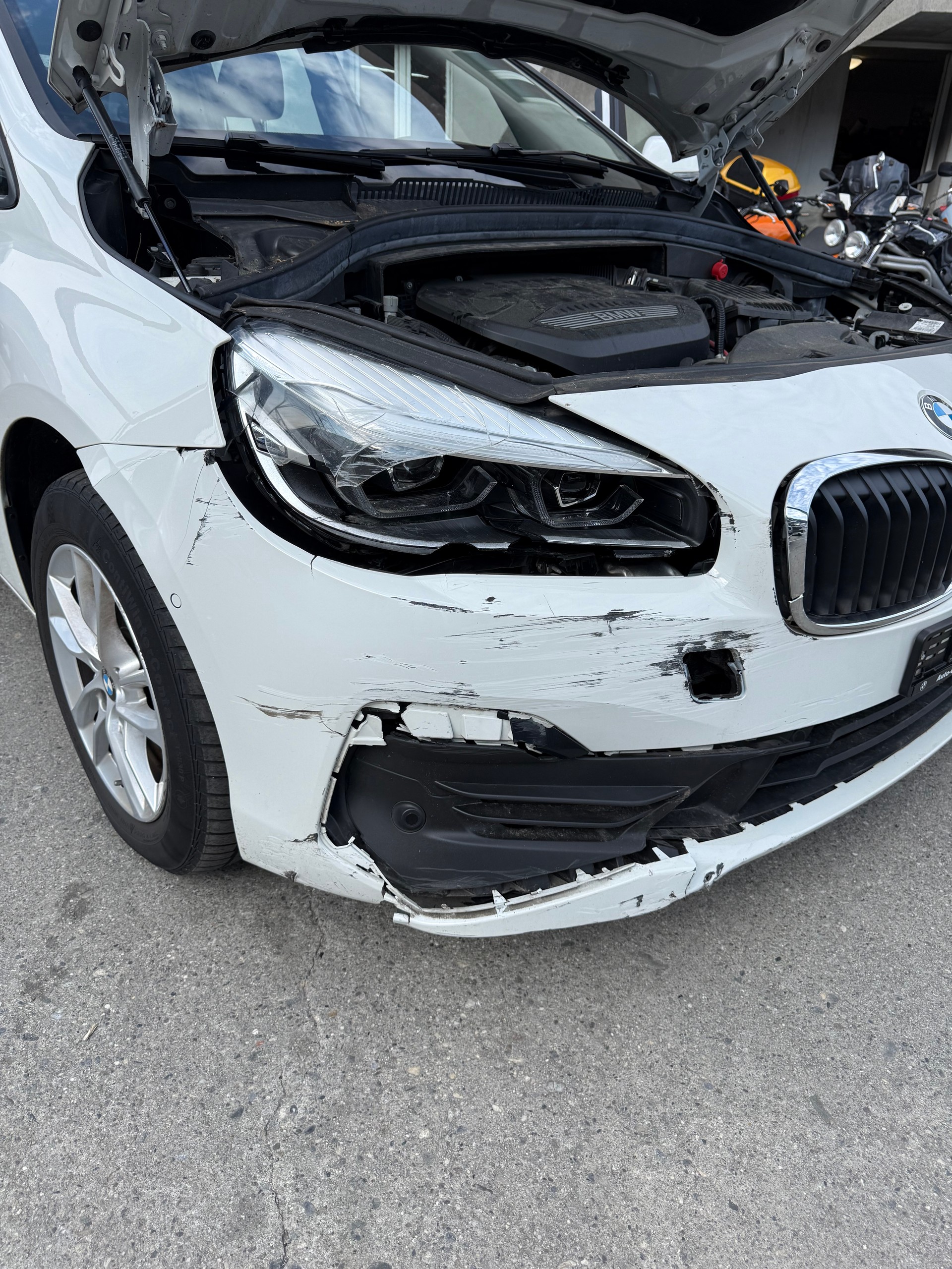 BMW 216d Gran Tourer DKG-image-4