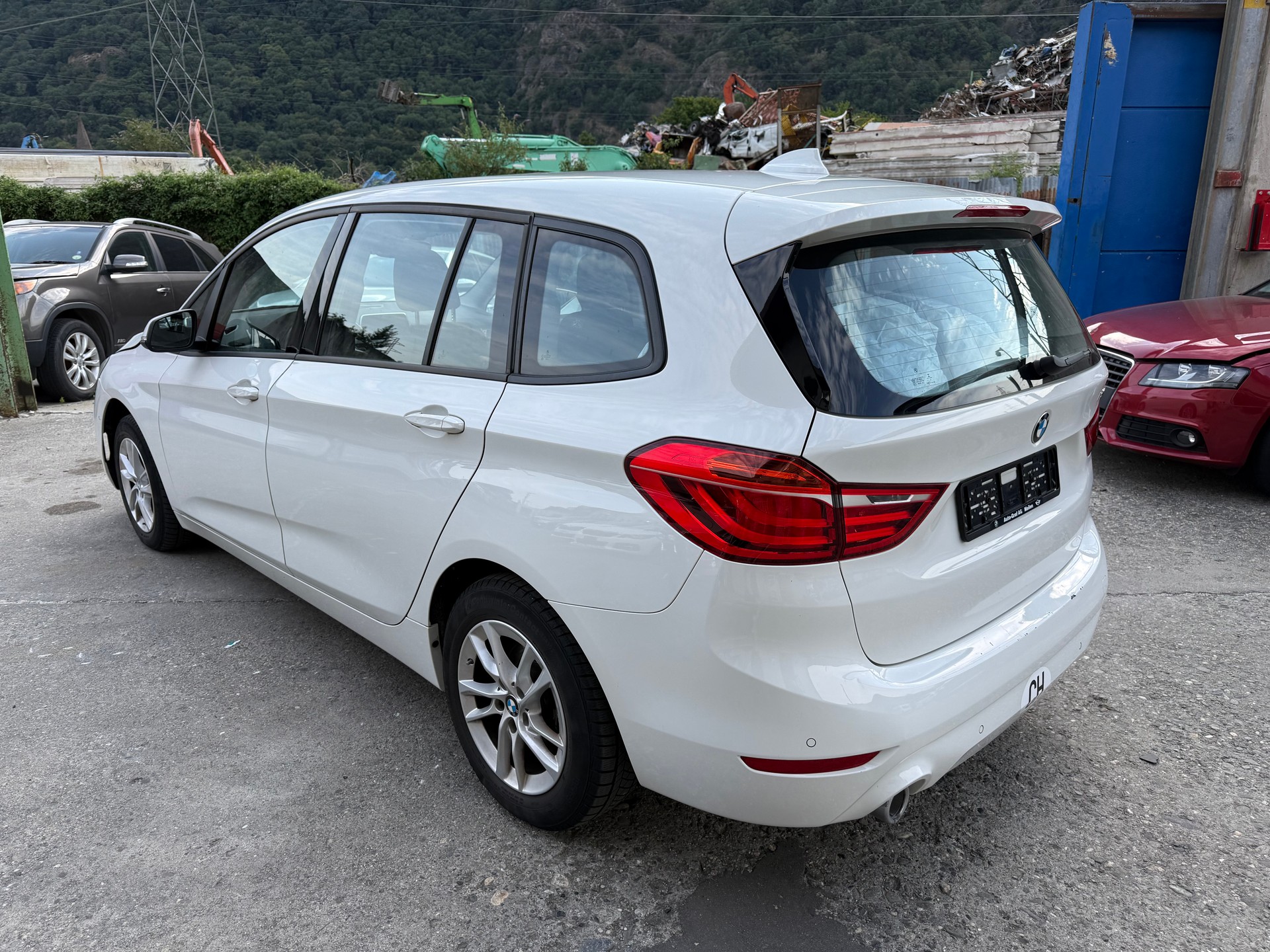 BMW 216d Gran Tourer DKG-image-9
