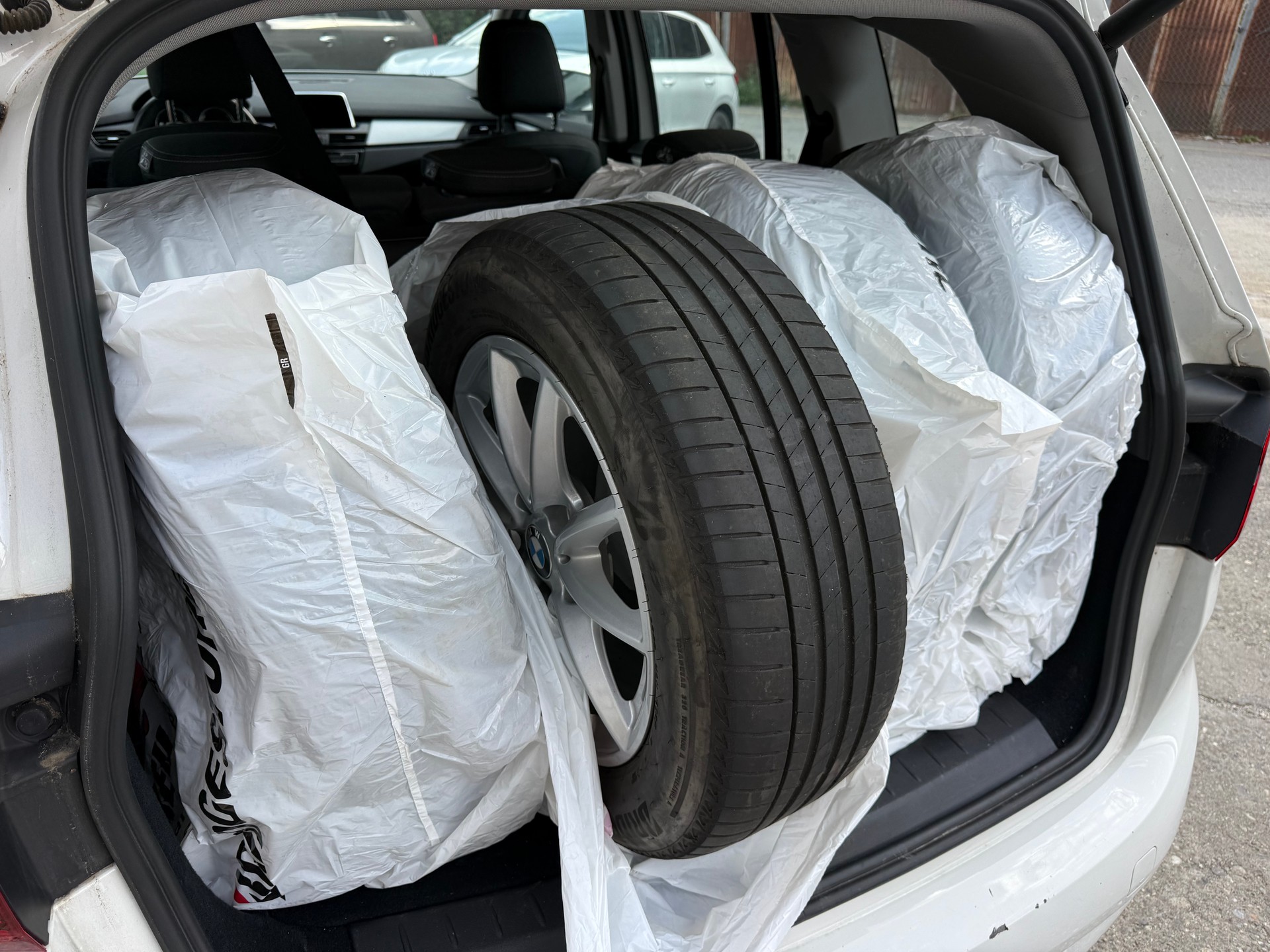 BMW 216d Gran Tourer DKG-image-14