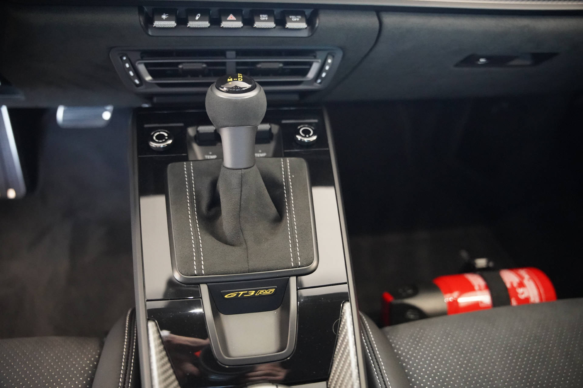 PORSCHE 911 GT3 RS-image-12