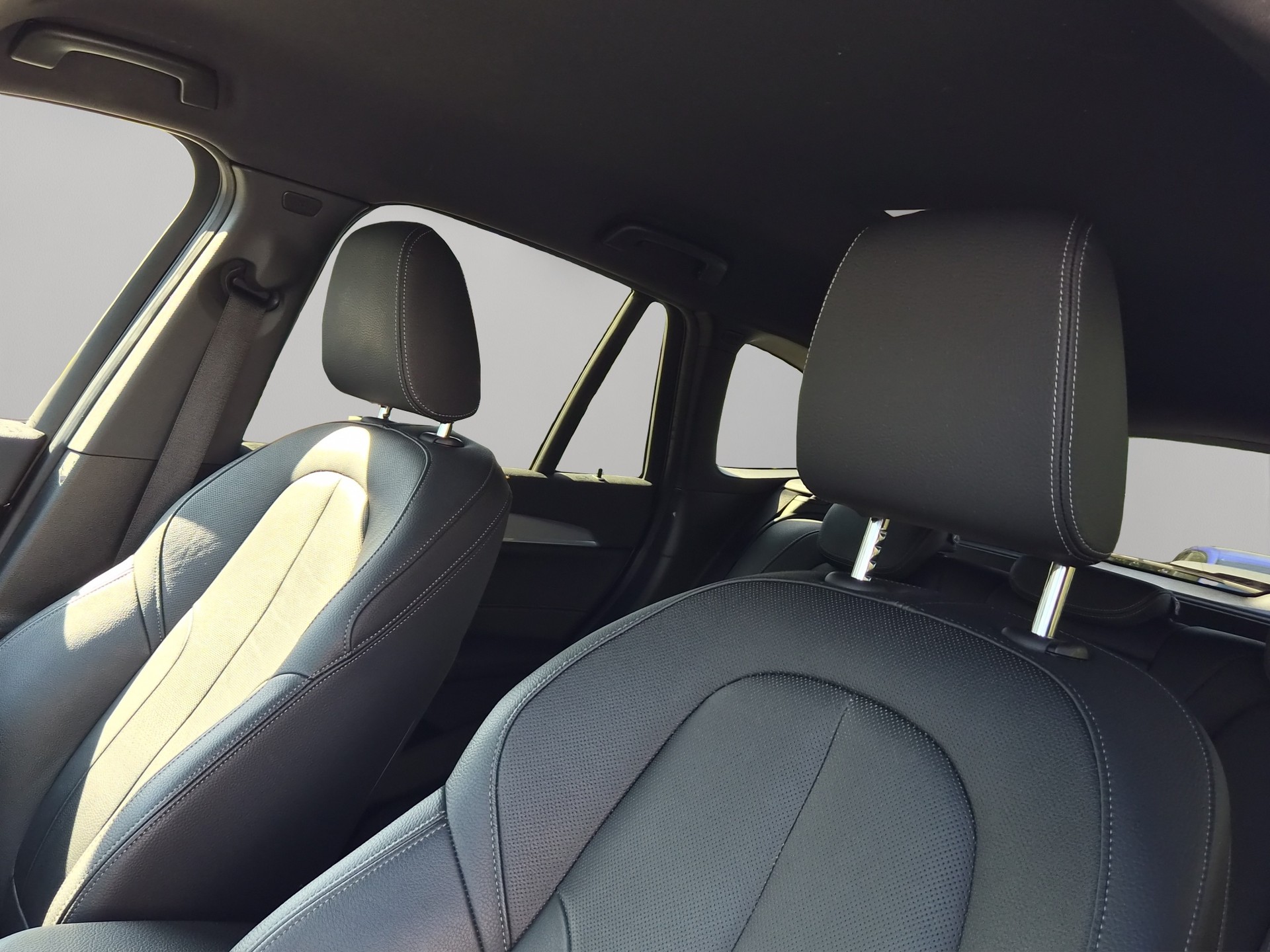 BMW X1 xDrive 25i M Sport Steptronic-image-12