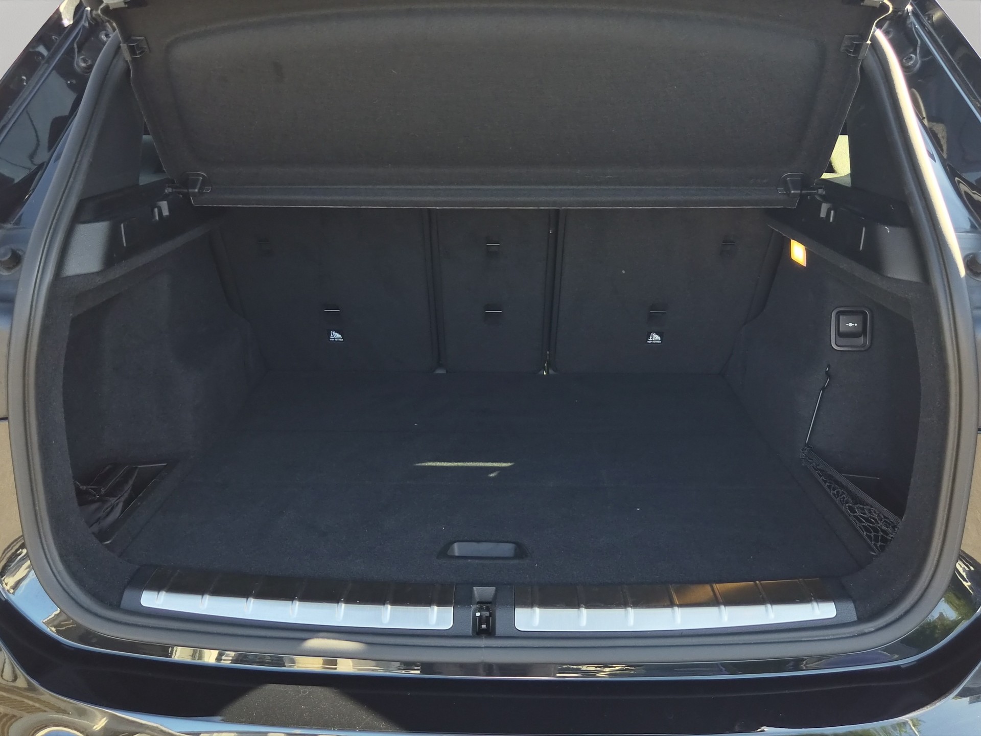 BMW X1 xDrive 25i M Sport Steptronic-image-19