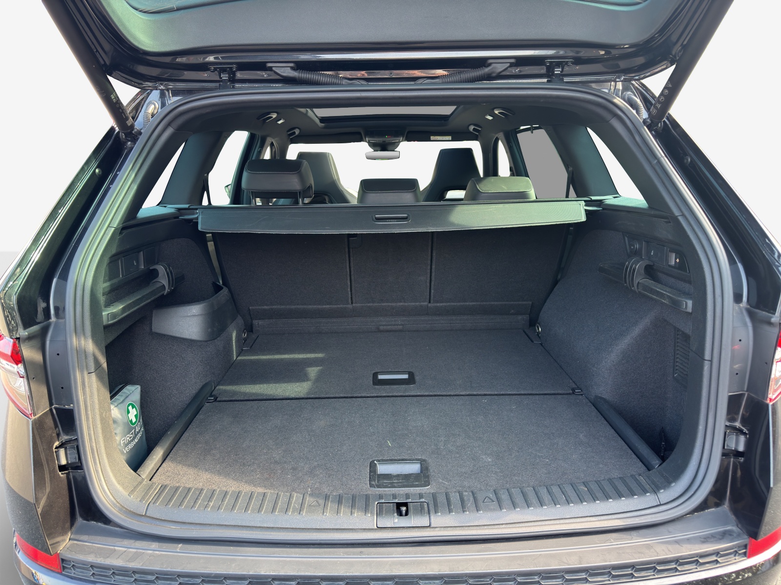 SKODA Kodiaq 2.0 TSI 4x4 SportLine-image-12