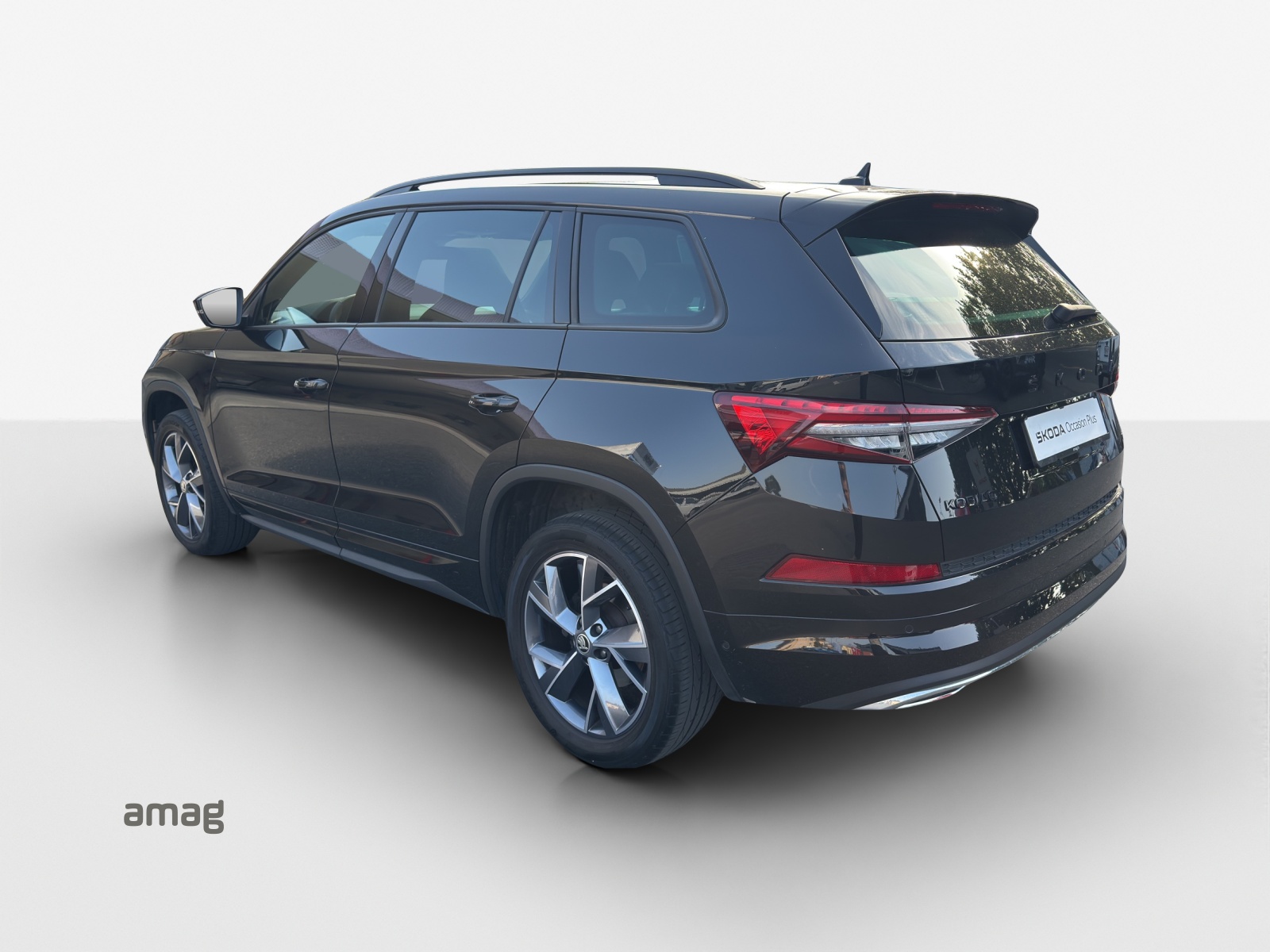 SKODA Kodiaq 2.0 TSI 4x4 SportLine-image-2