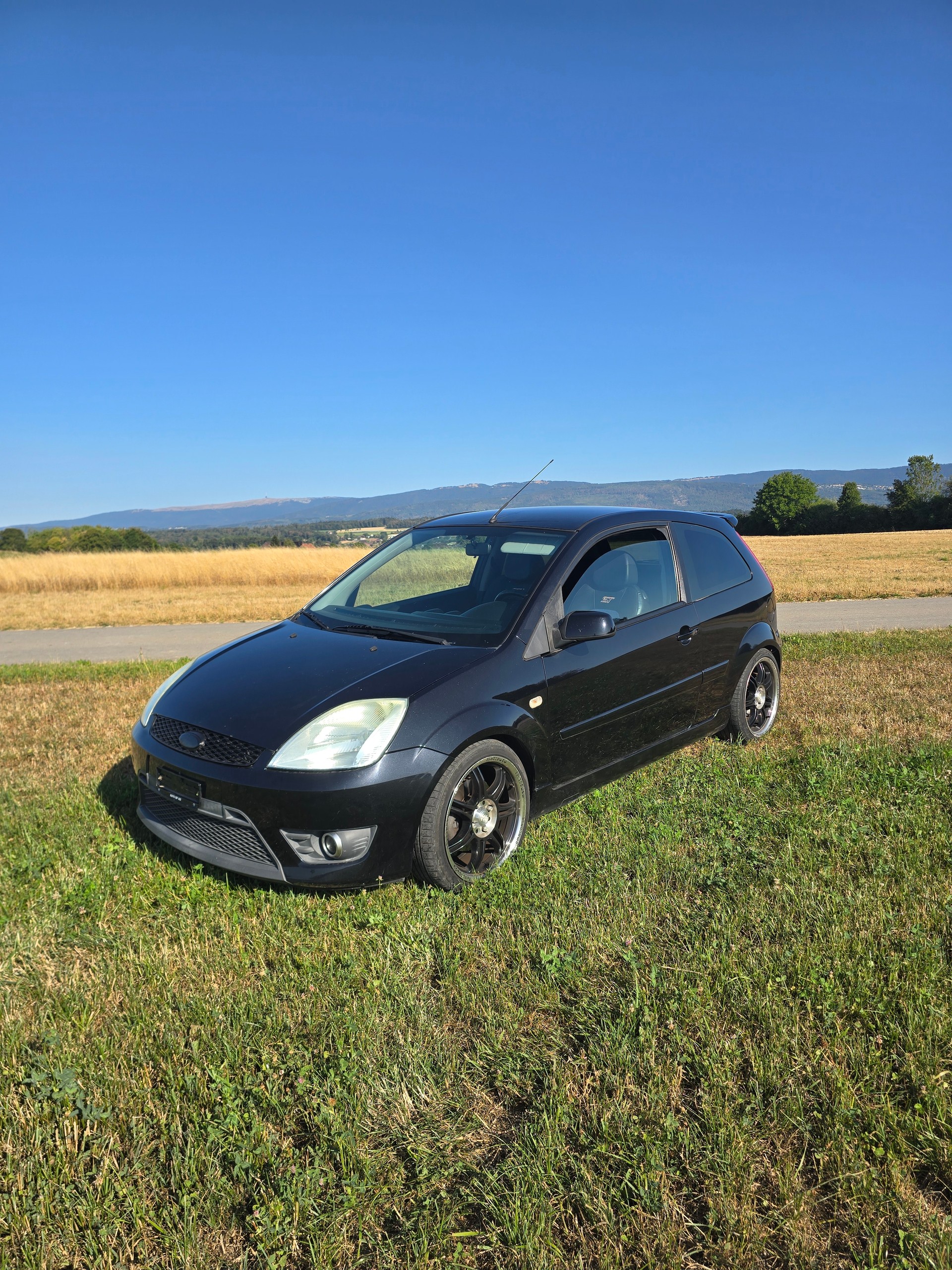 FORD Fiesta 2.0 16V ST-image-0