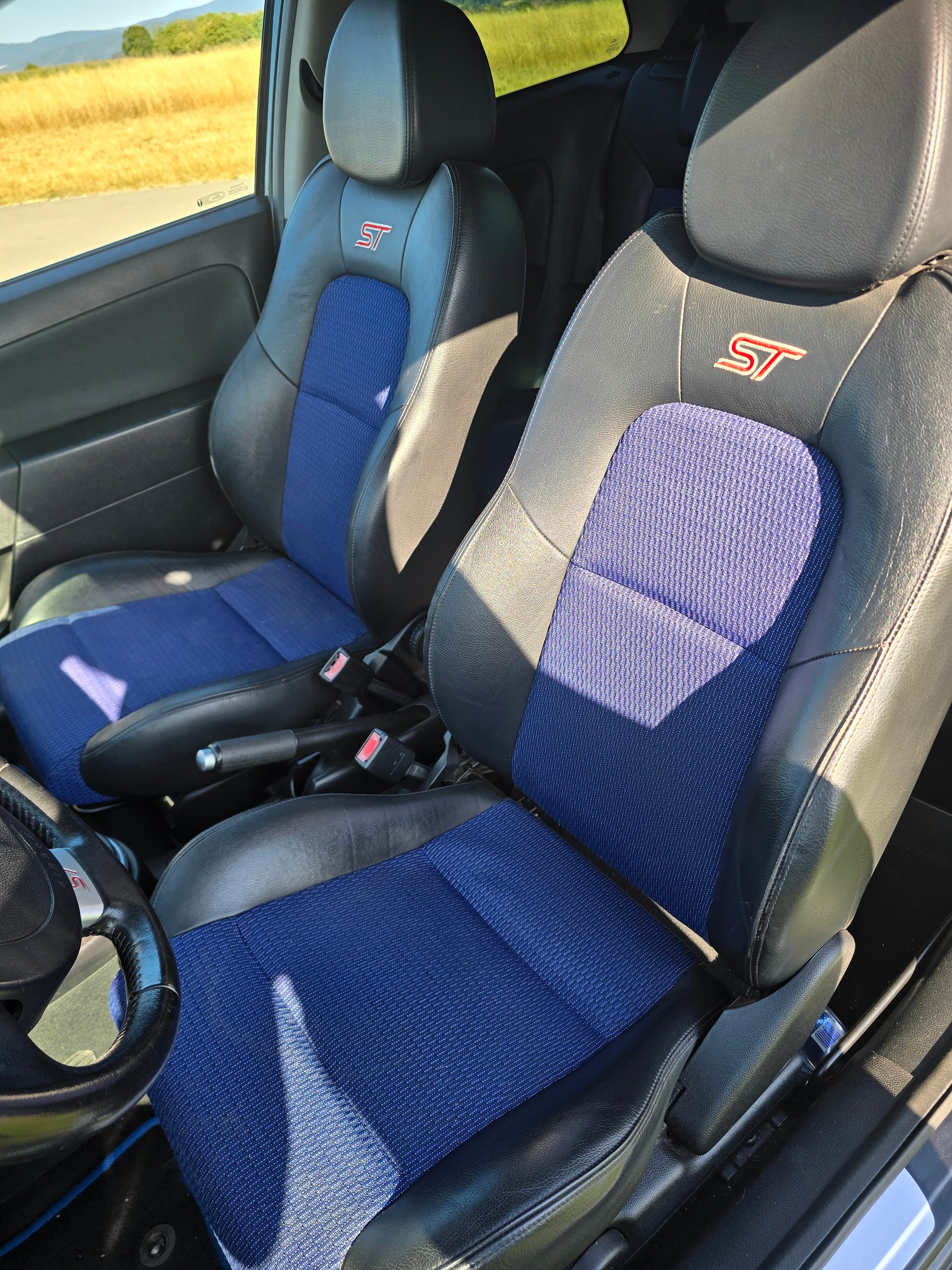 FORD Fiesta 2.0 16V ST-image-6