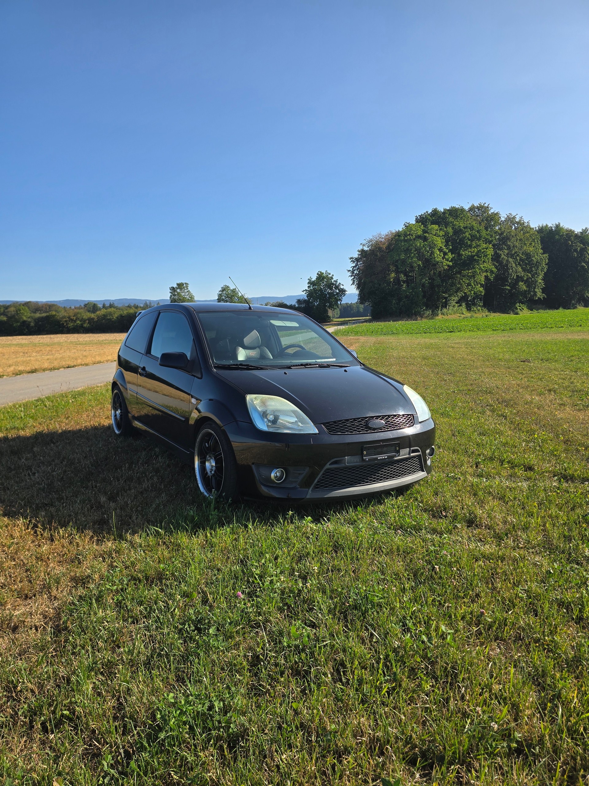 FORD Fiesta 2.0 16V ST-image-1