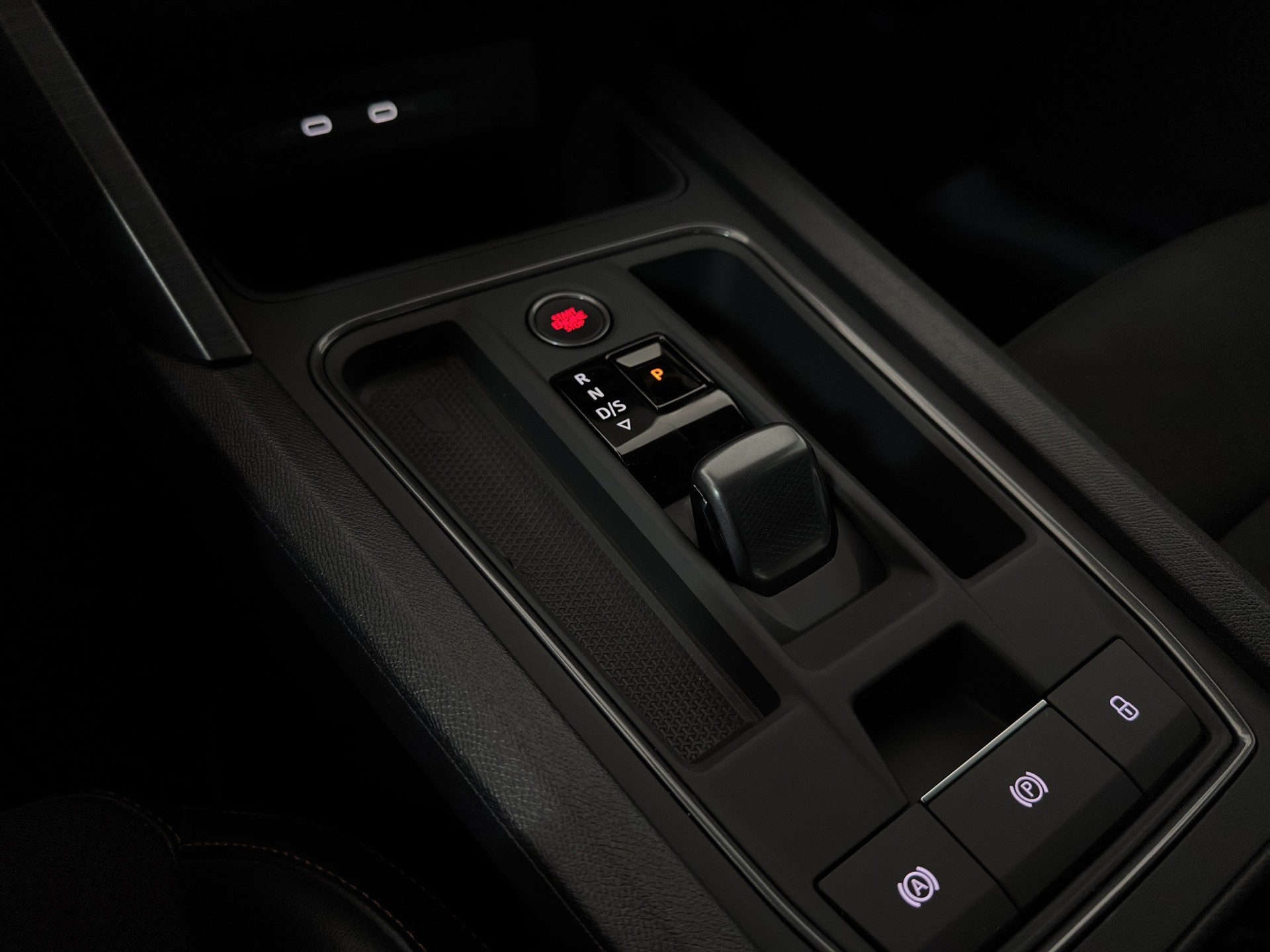 CUPRA LEON 1.5 eTSI MHEV DSG "Cupra Schalensitze"-image-13