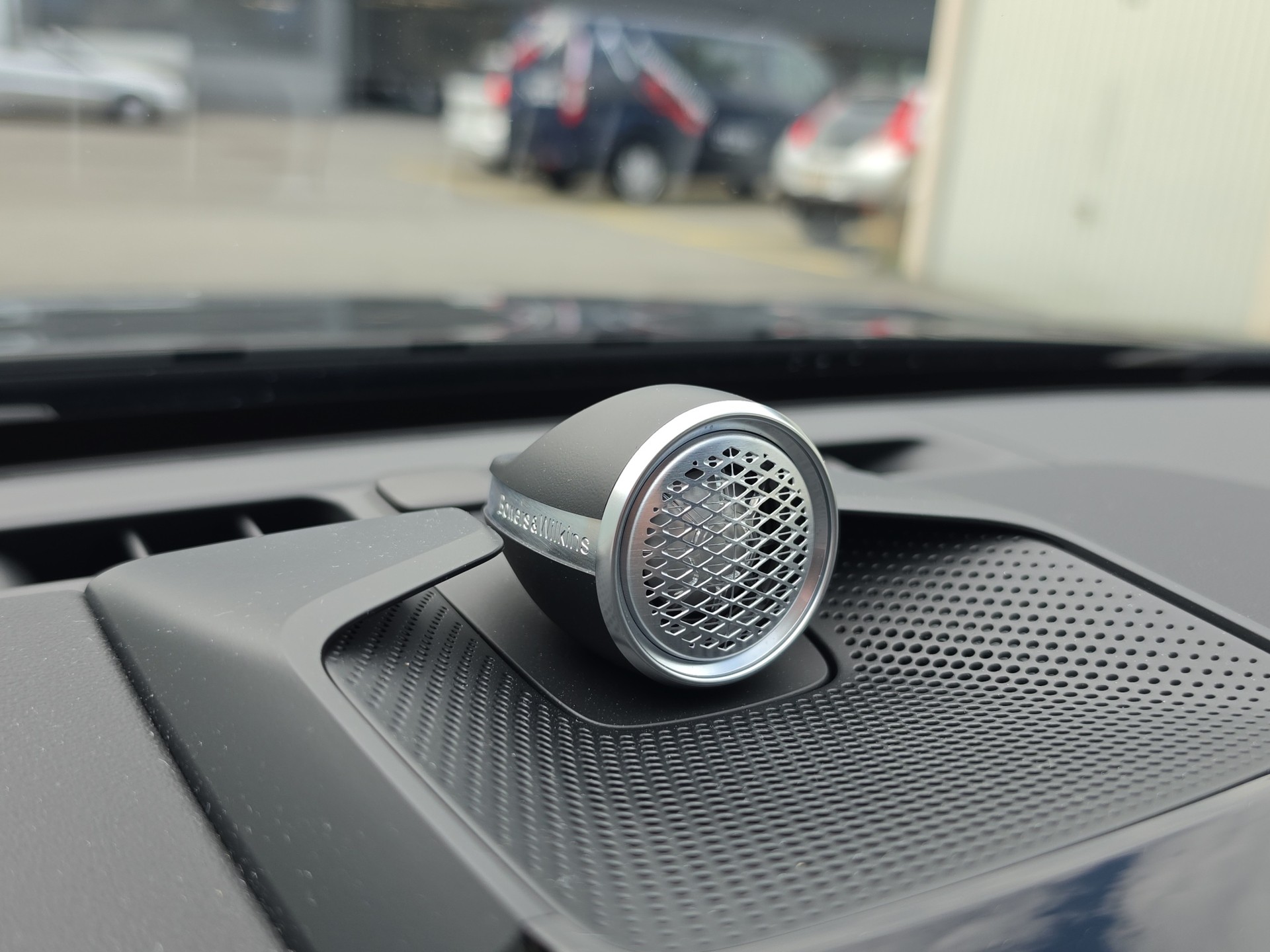 VOLVO ES90 Ultra-image-17