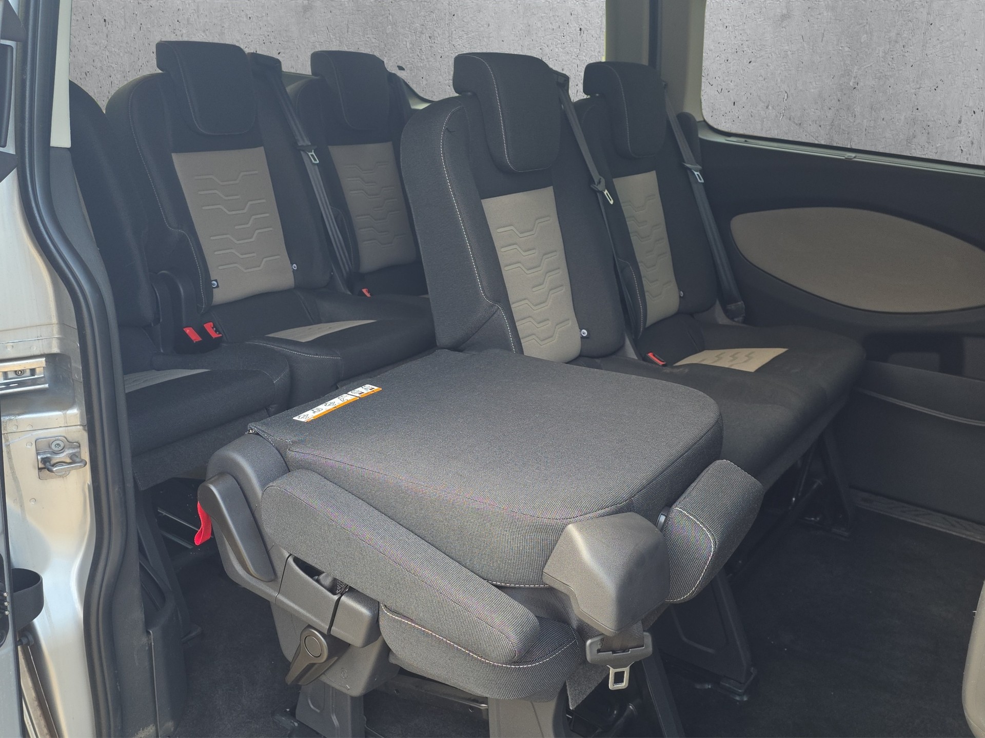 FORD Tourneo Custom 310 L1H1 Titanium SelectShift A-image-9