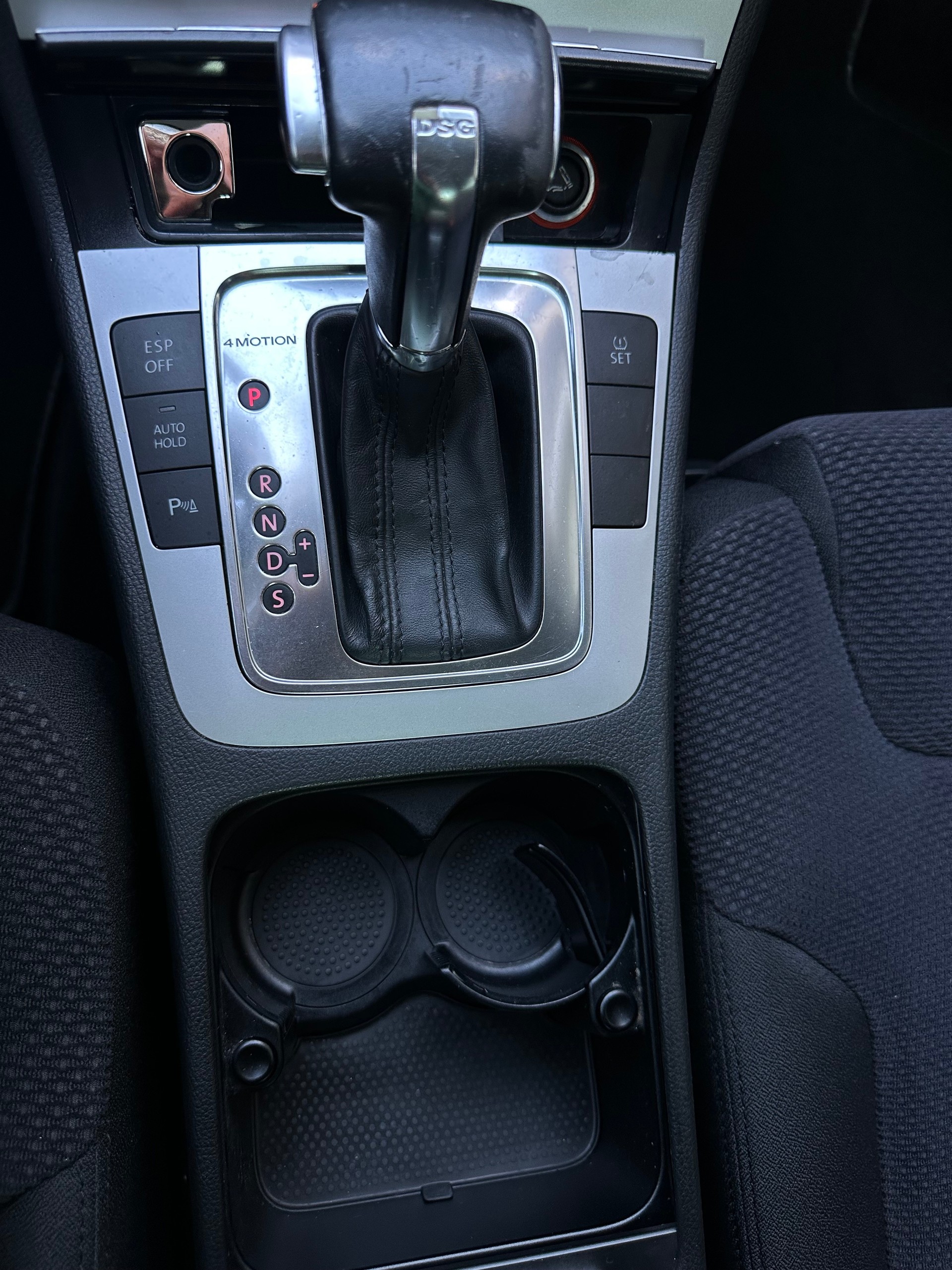 VW Passat 2.0 TDI Comfortline DSG-image-11